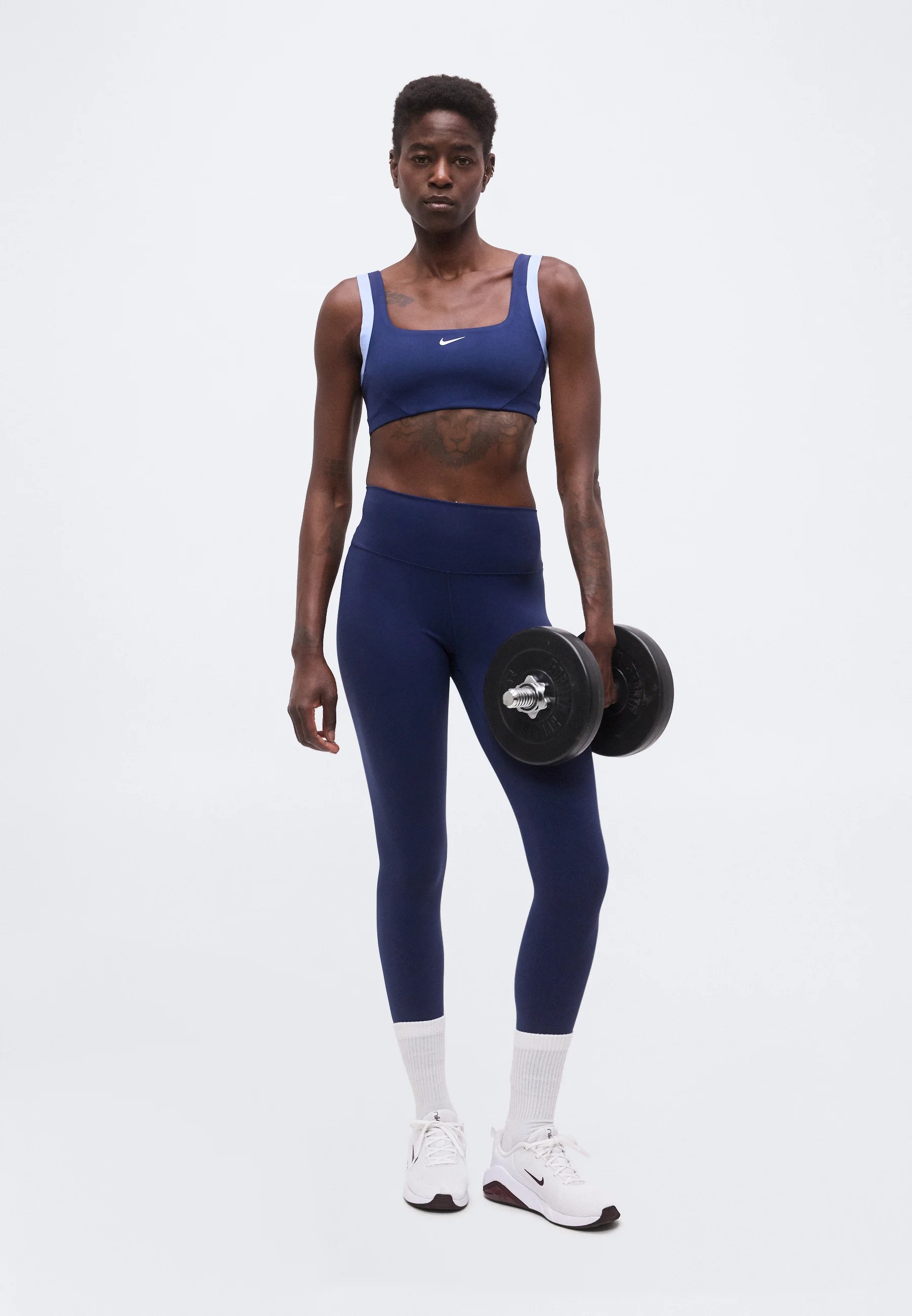 Podprsenka Nike Performance Light Support – Midnight Navy, hliník, bílá