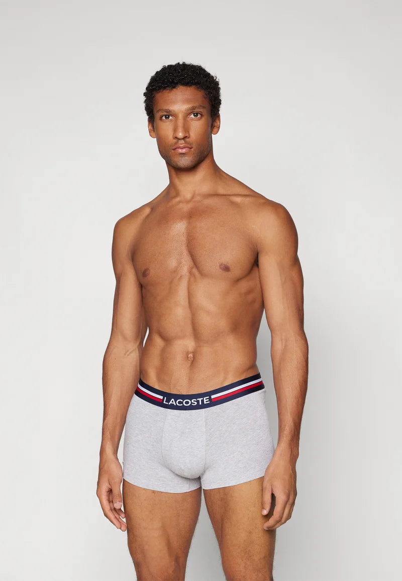 Lacoste Classic Stretch Trunks im 3er-Pack – Marine, Silberchine, Rot