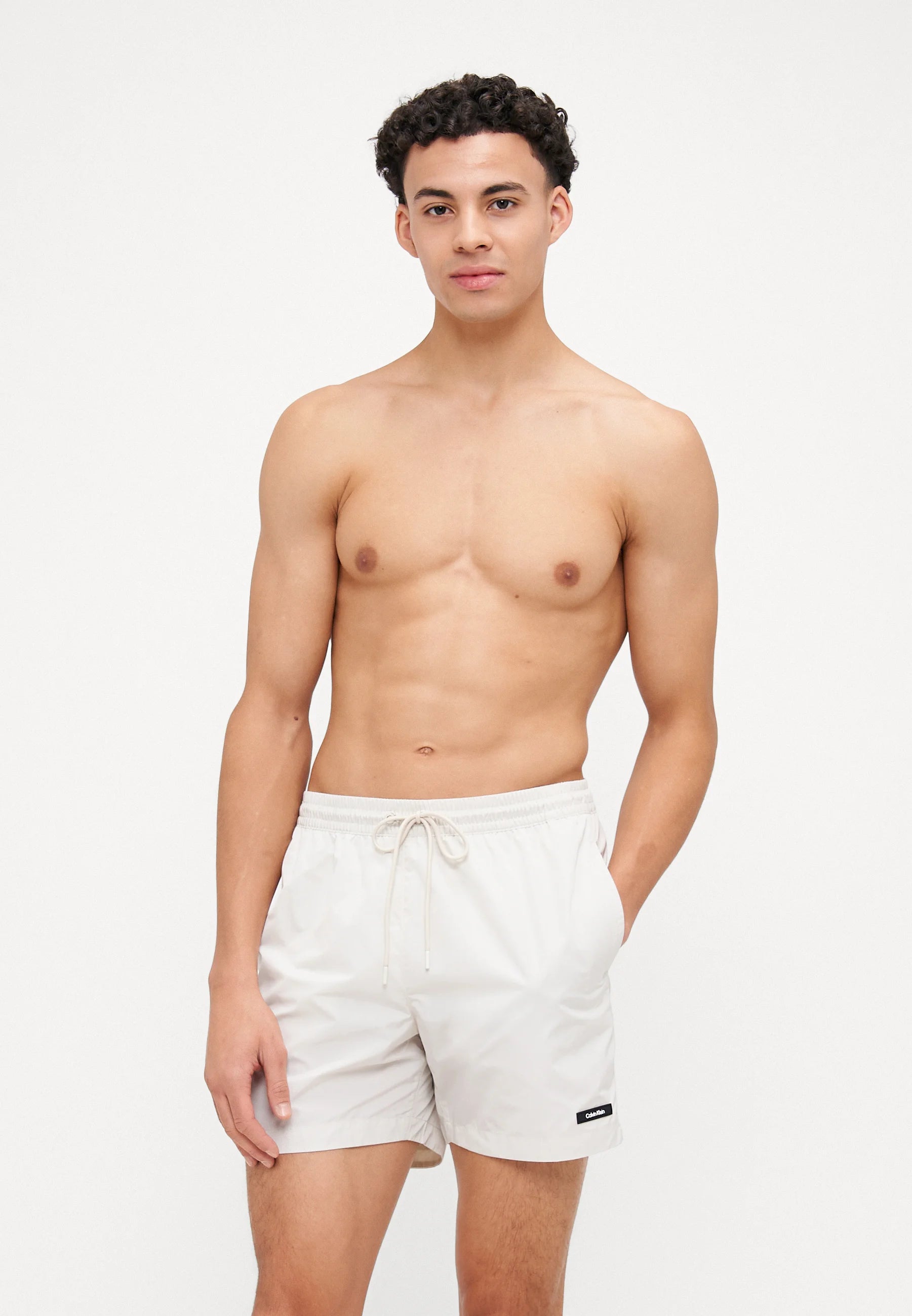 Szorty kąpielowe Calvin Klein – kredowe