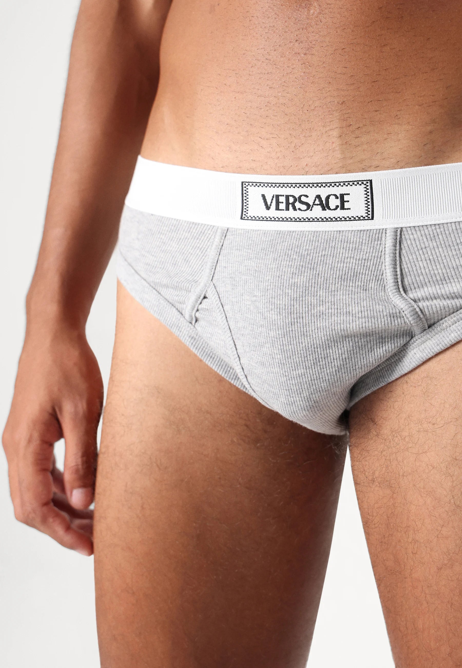 Bavlněné Stretch Rib kalhotky Versace – šedé
