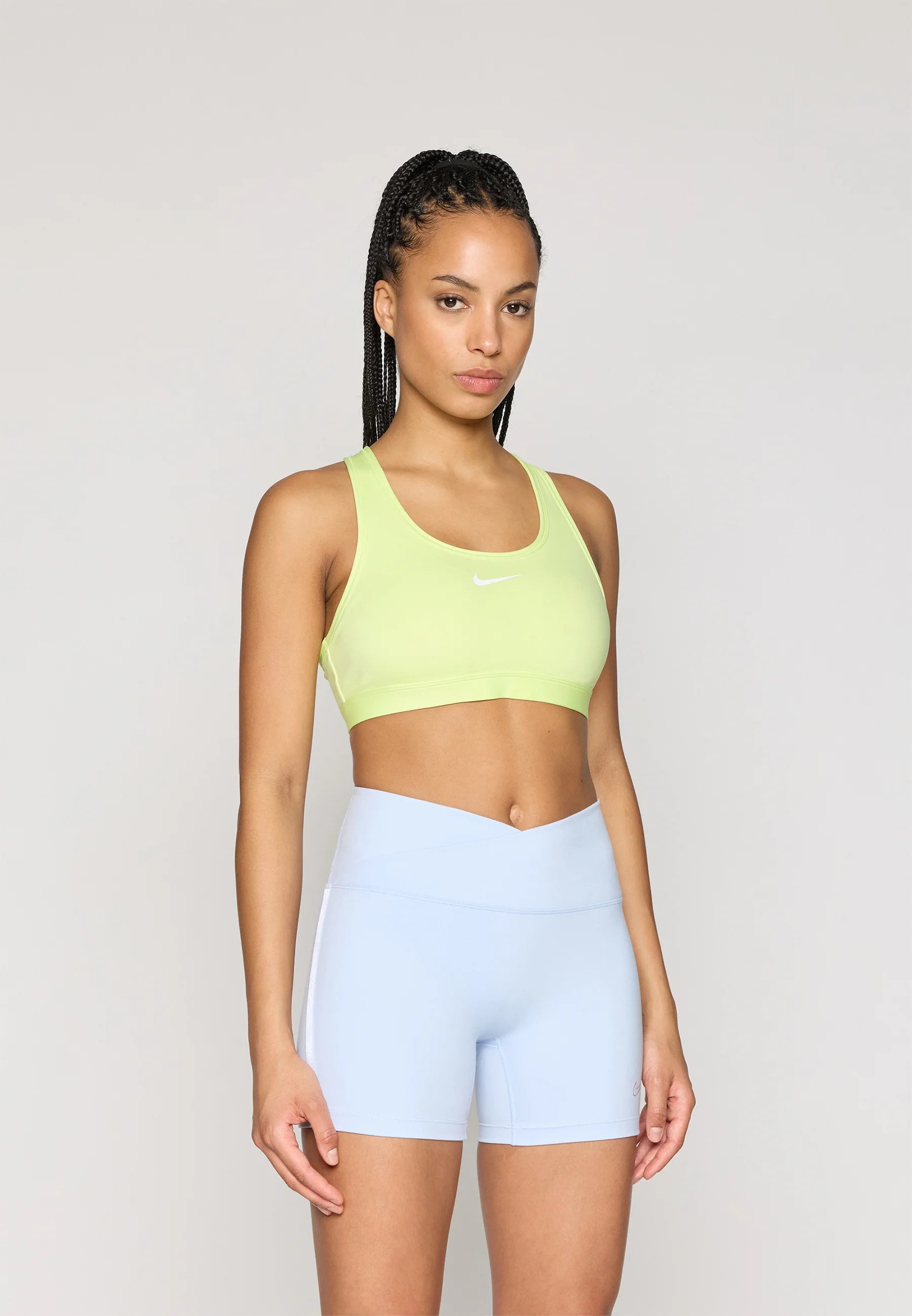 Nike Medium Support Sports Bra – Light Lemon Twist, White