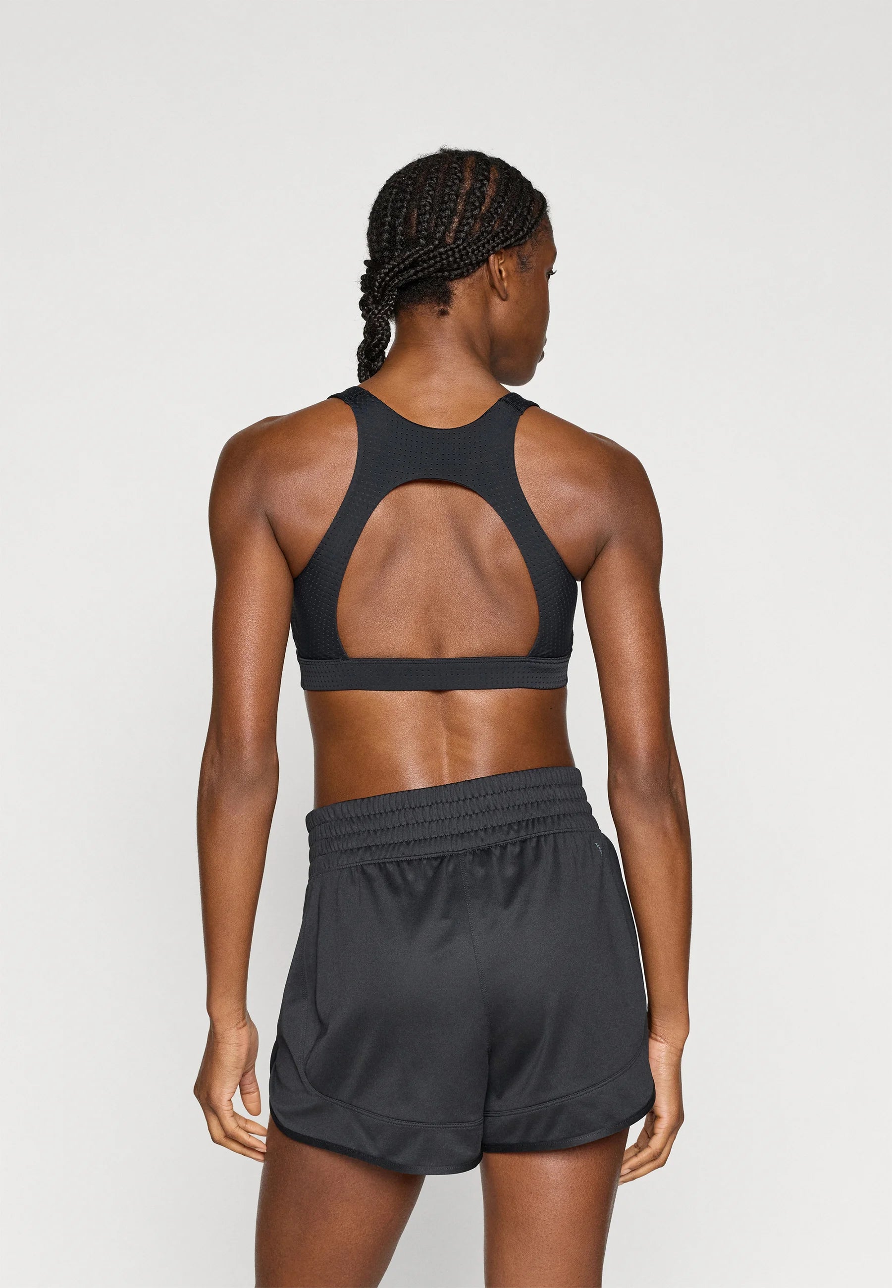 Podprsenka Adidas Performance PowerImpact HIIT Medium Support – černá