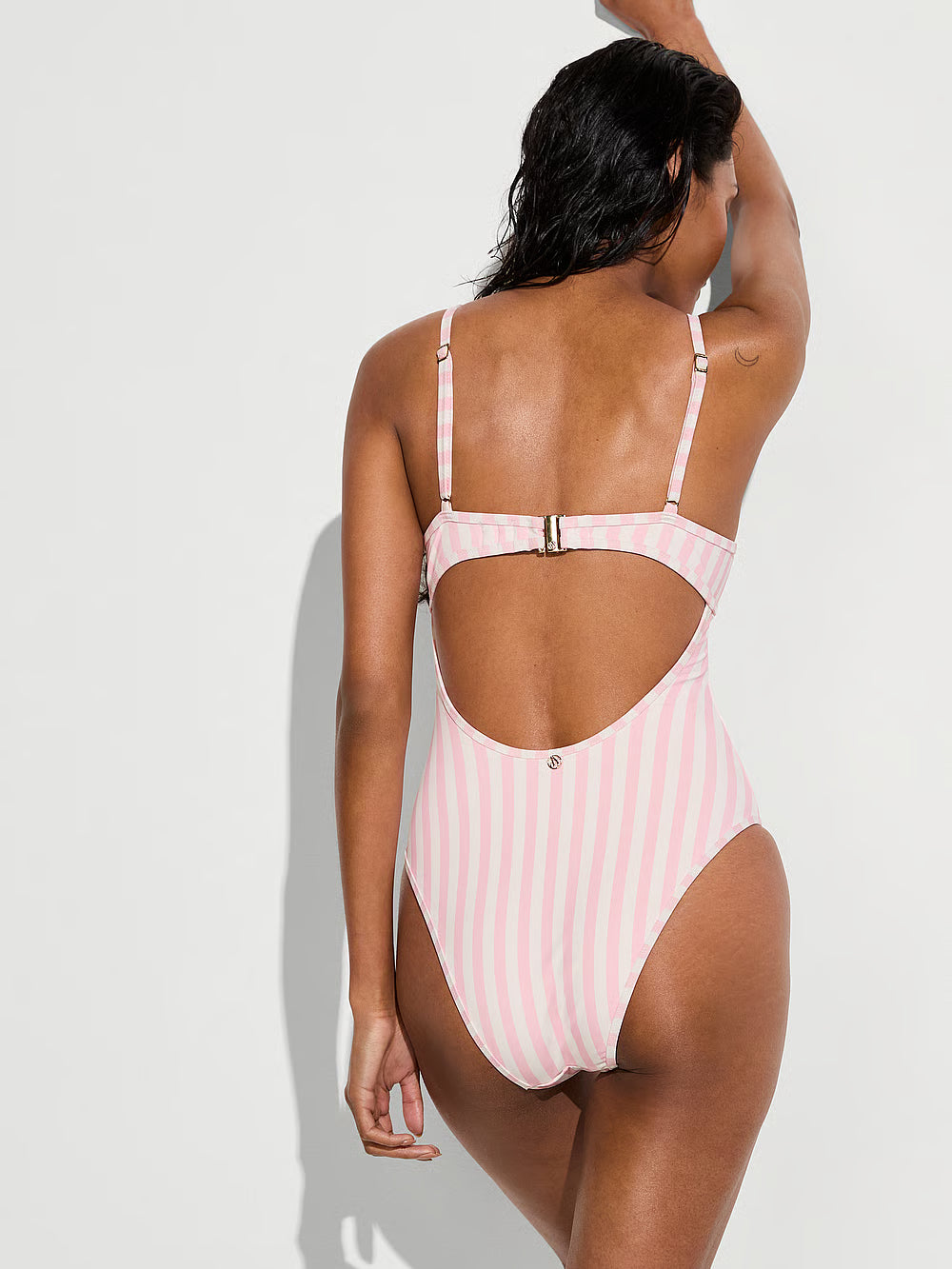 Einteiliger Balconette-Badeanzug mit Streifen von Victoria’s Secret – Pink Iconic Stripes