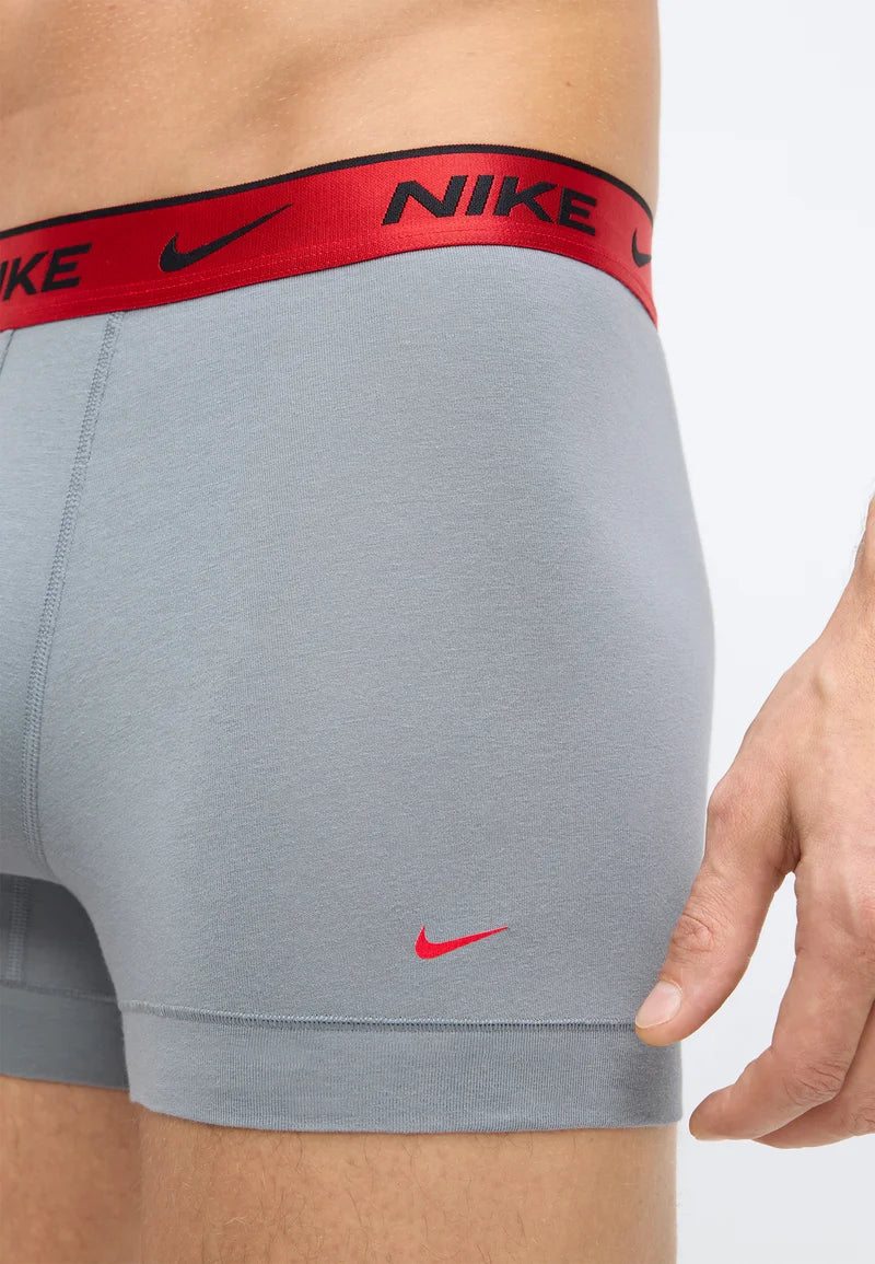 Balíček 3 kusů spodního prádla Nike – vícebarevný, černý, šedý