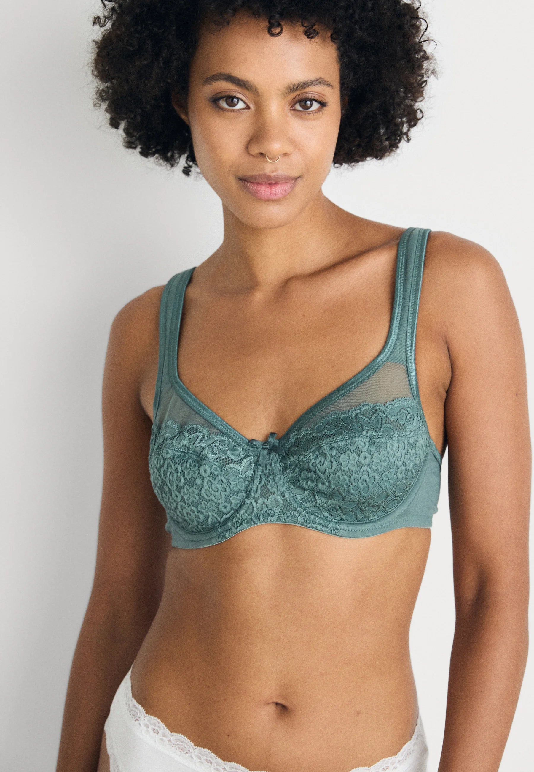 LASCANA Petite Fleur Minimizer Underwire Bra 2 Pack – Green, White