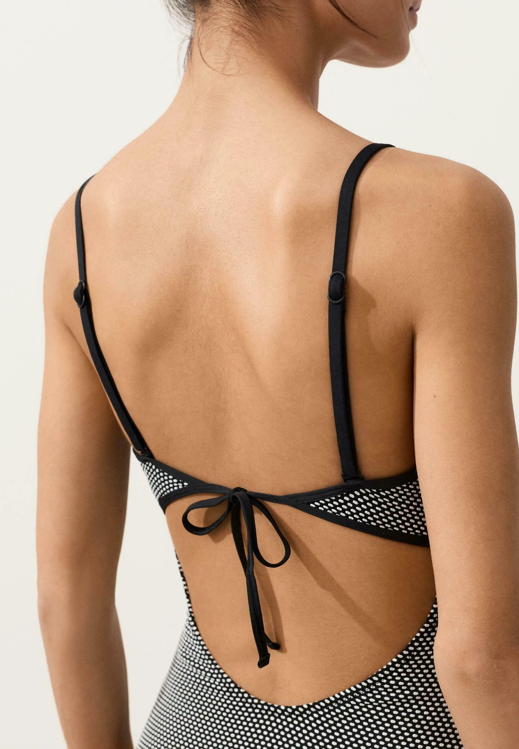 OYSHO Bandeau Jacquard Polka Dot One-Piece Swimsuit – Black