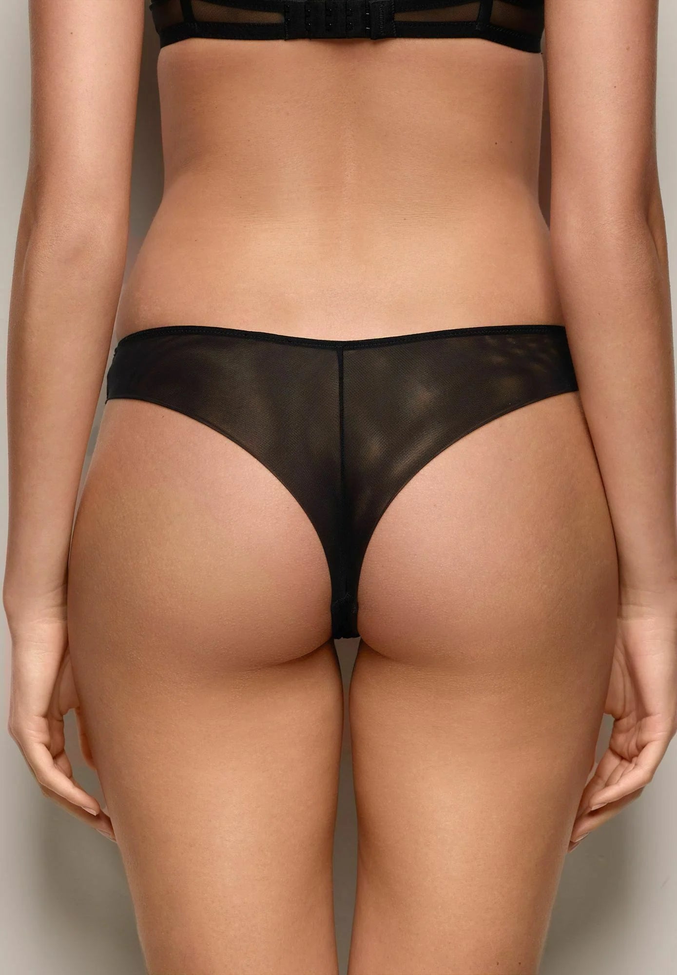 Brazilské kalhotky Yamamay Desire – černé