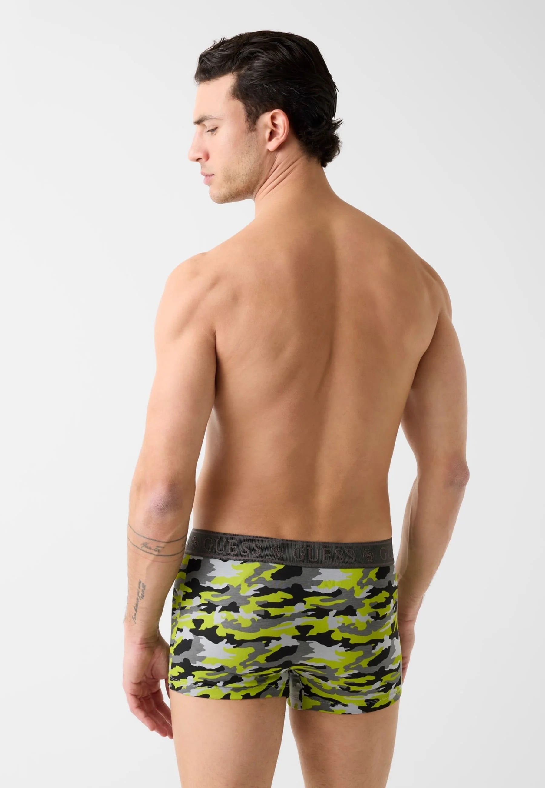 Guess 3er-Pack Unterhosen – mehrfarbige grüne Basis