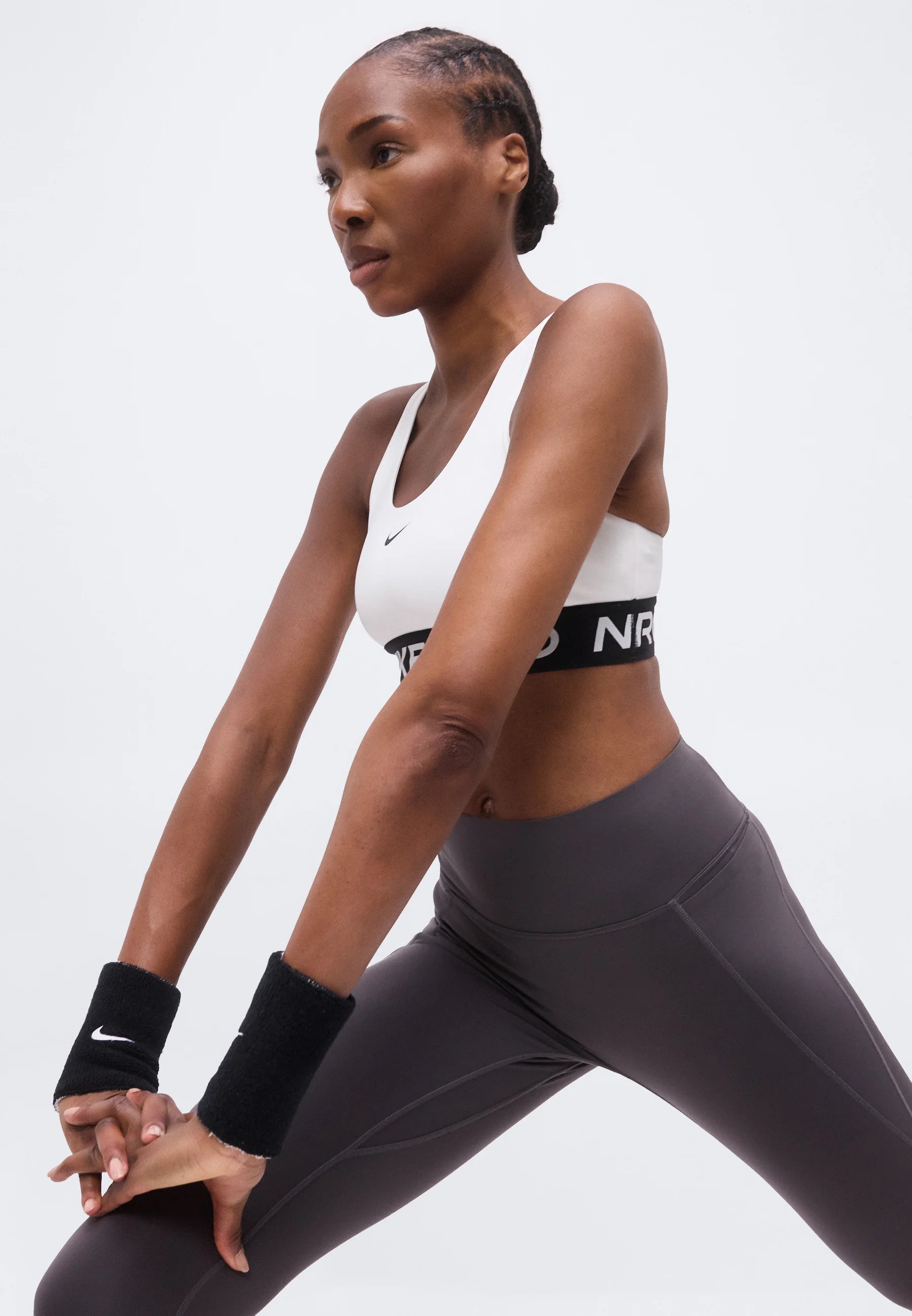 Nike 365 Sport-BH mit mittlerem Halt – Weiß, Schwarz