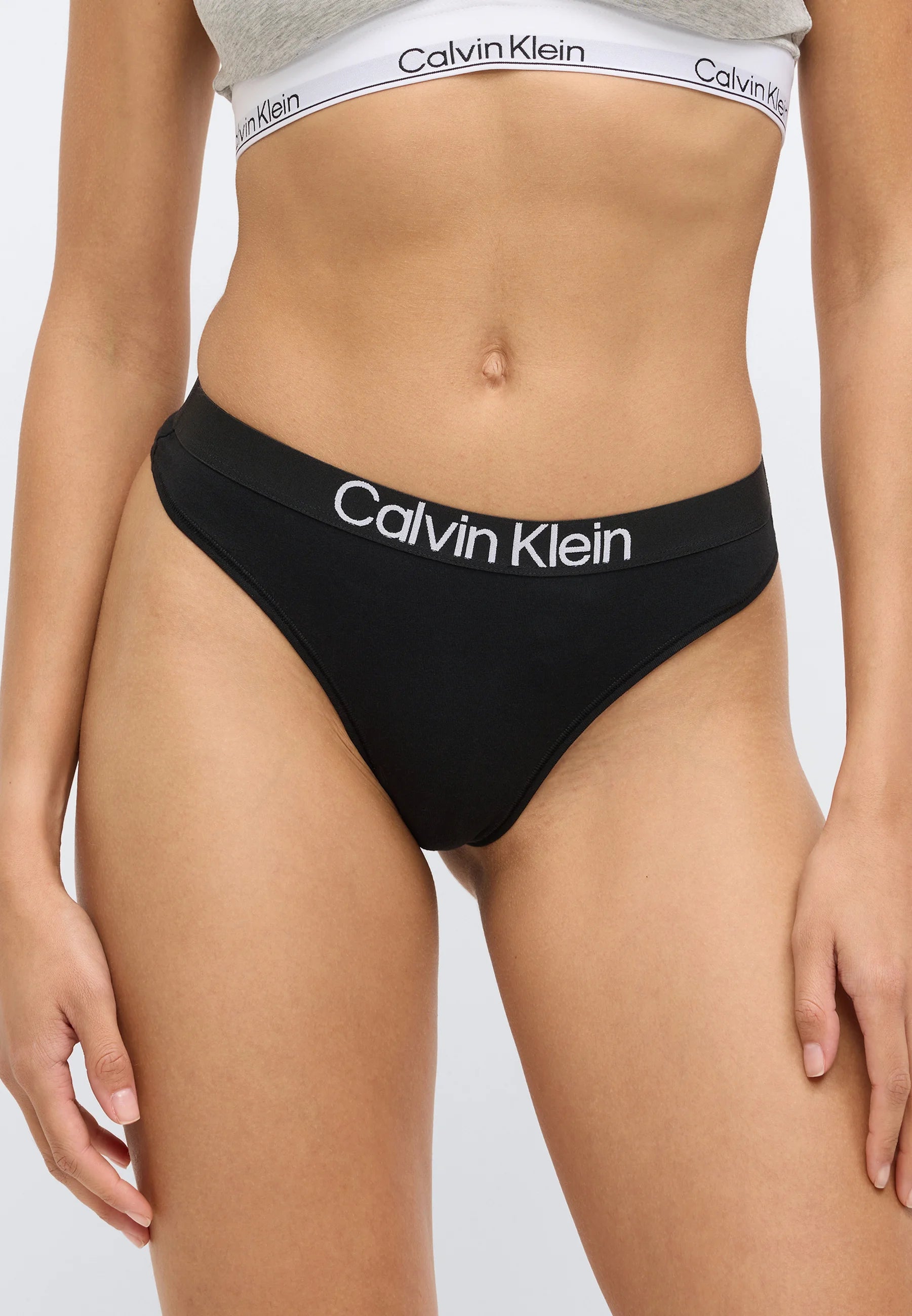 Calvin Klein Extra Soft 3-Pack Thongs – Black