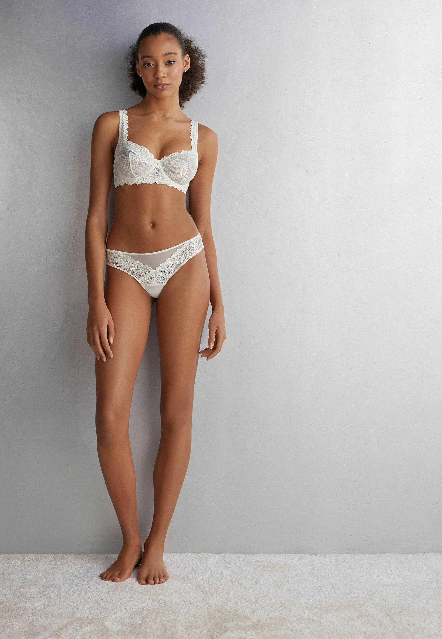 Intimissimi Daniela Pretty Flowers Underwire Bra – Ivory Powder White