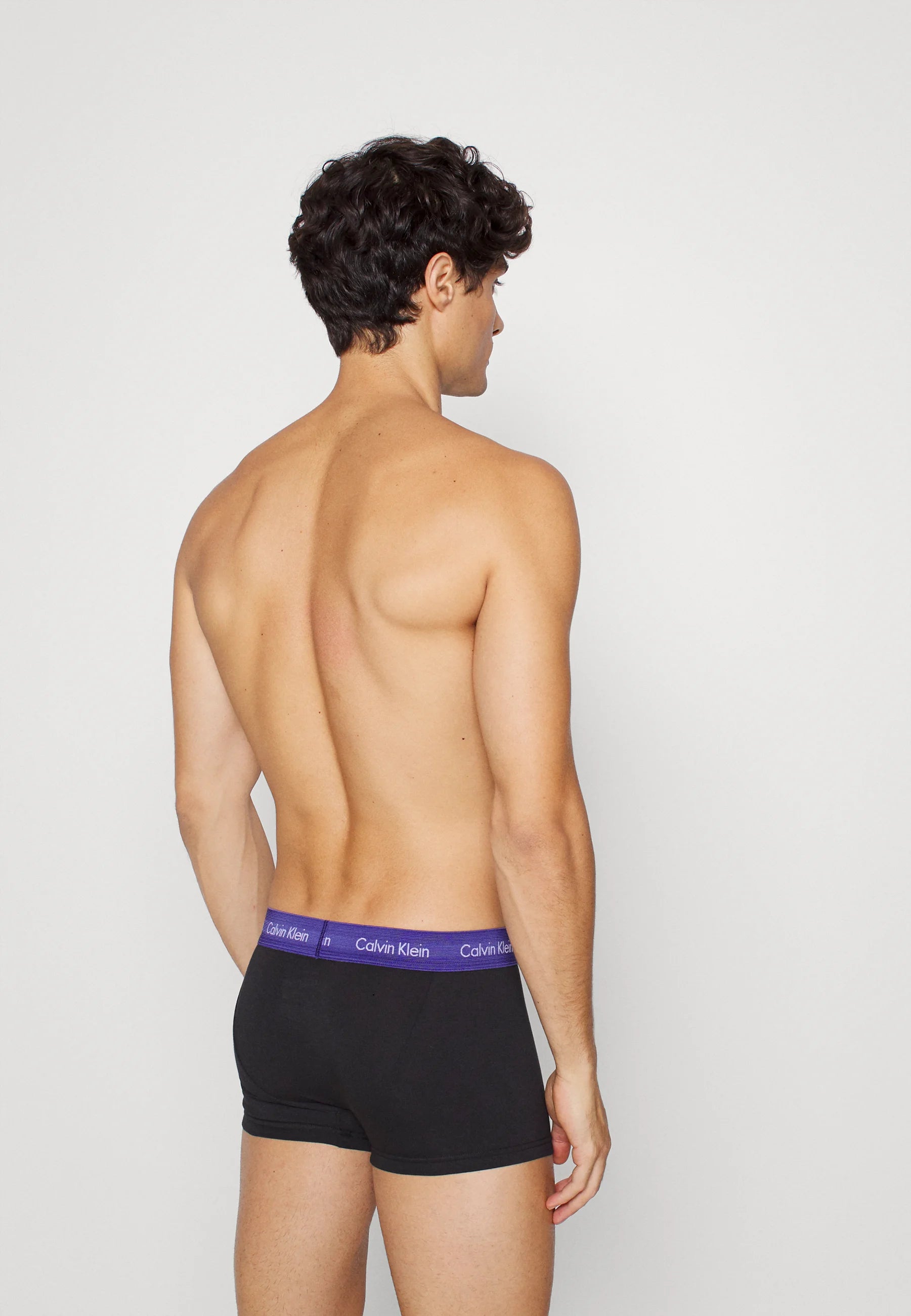 Boxer Calvin Klein in cotone elasticizzato – Confezione da 3 – Nero con cinturini blu, neri e verdi