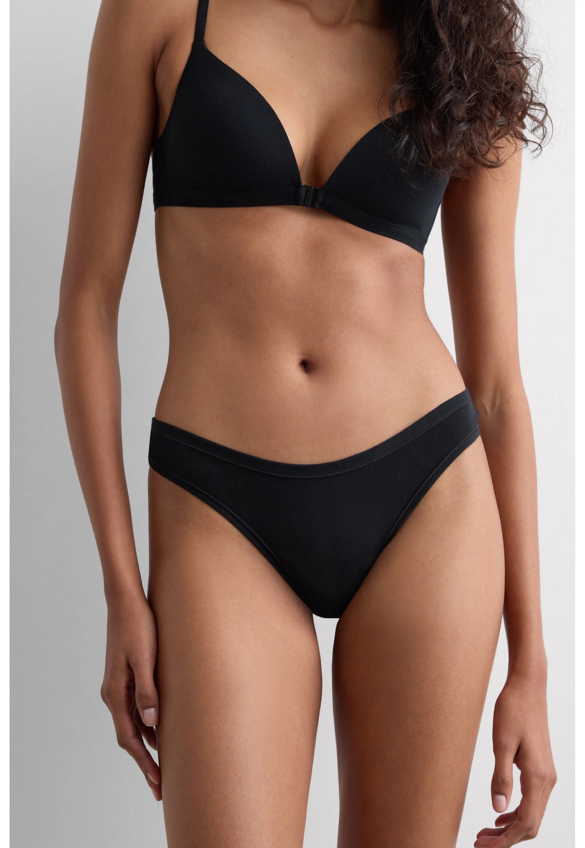 String Ultraléger Intimissimi Brasil – Noir