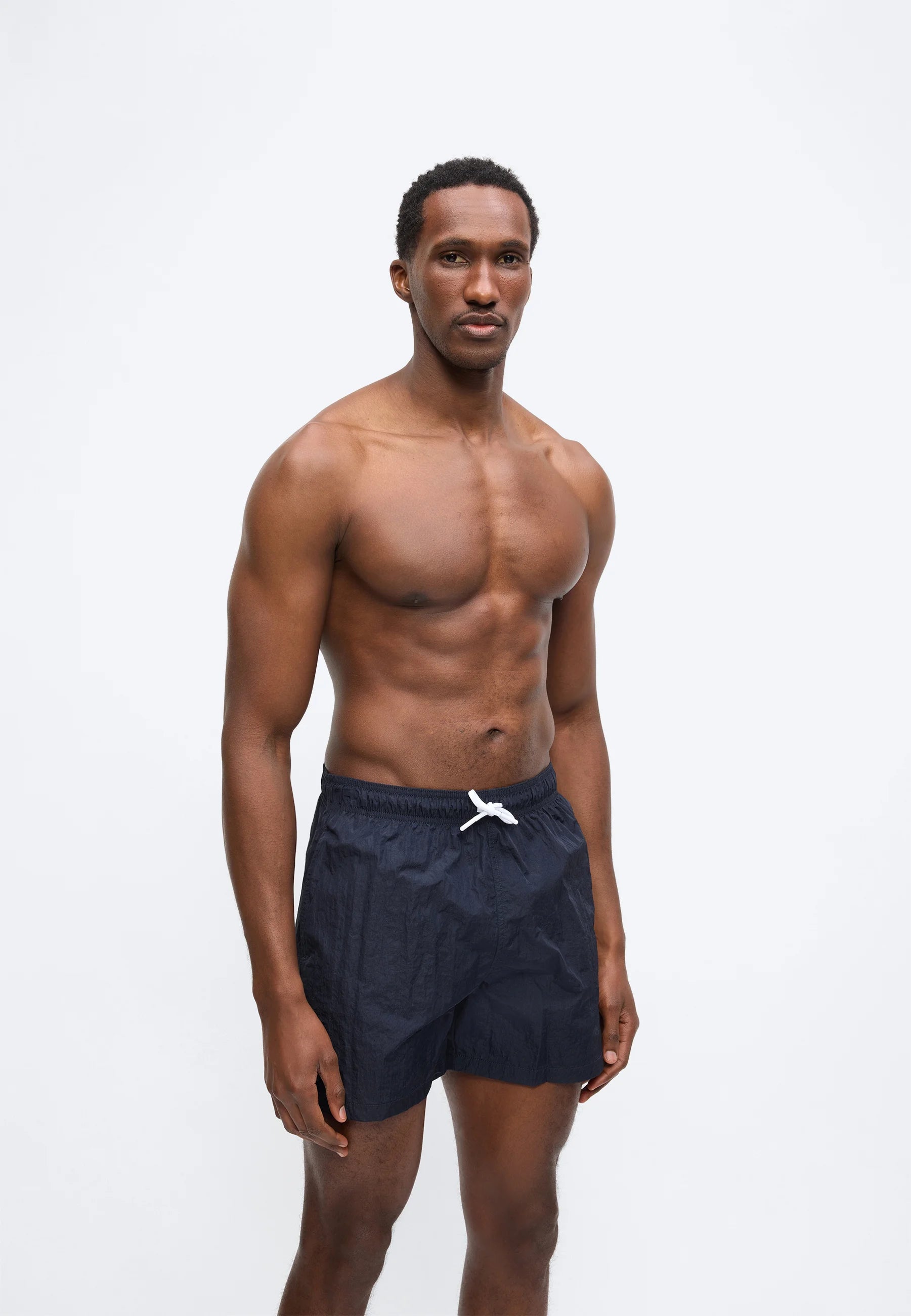 Short de bain boxer avec logo brodé Emporio Armani EA7 - Bleu