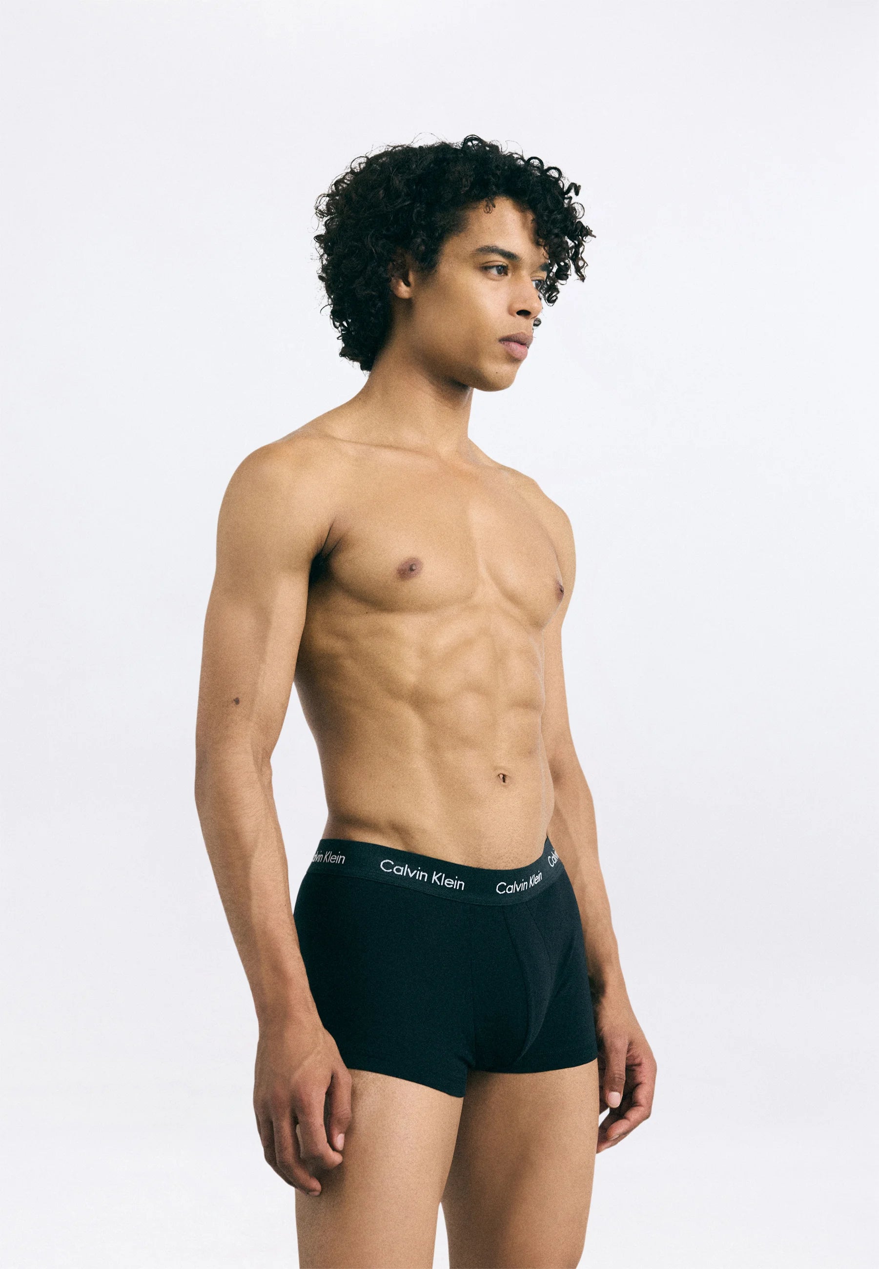 Calvin Klein Cotton Stretch Trunks – 3er-Pack – Schwarz, Weiß, Blue Shadow