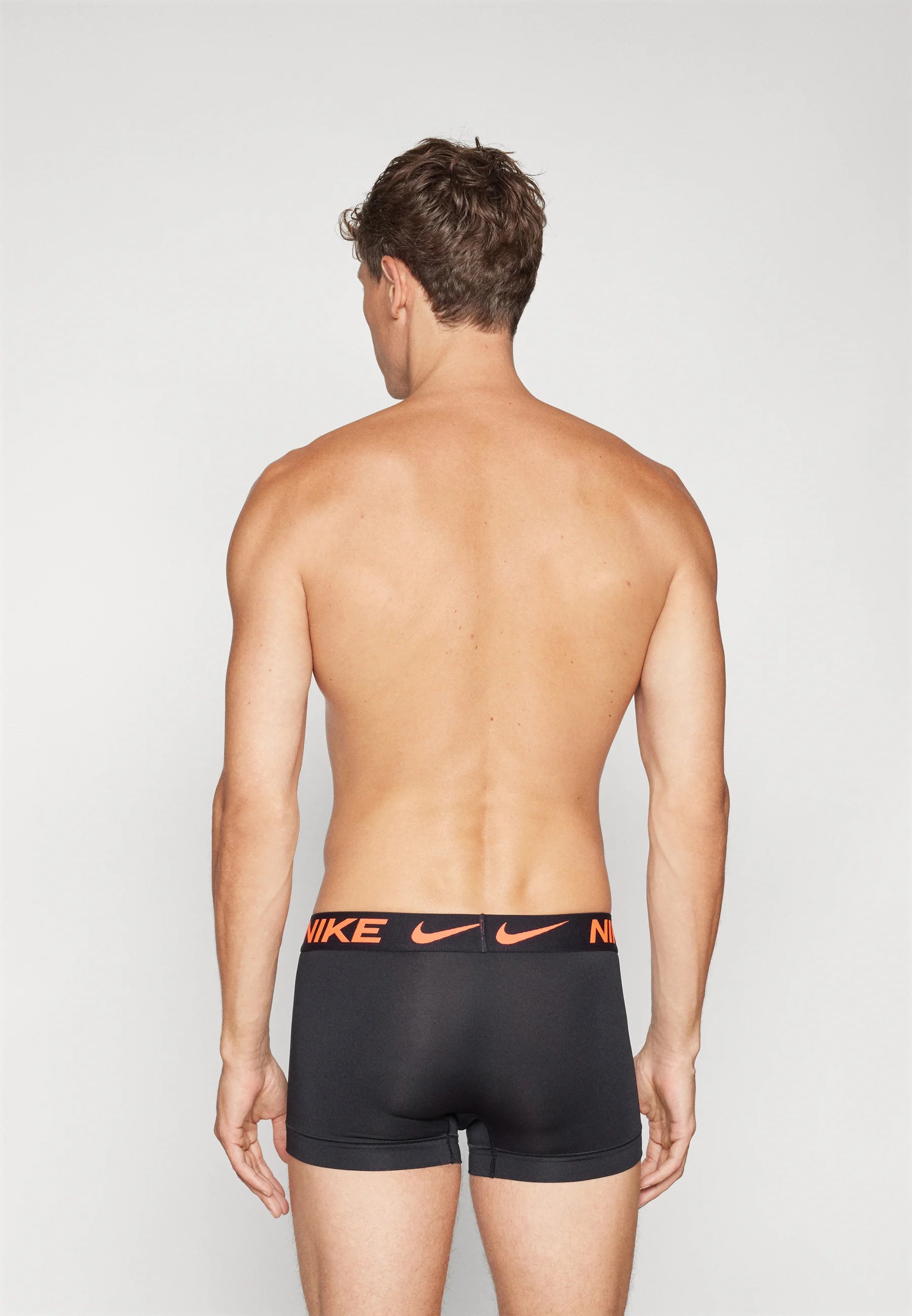 Lot de 3 sous-vêtements Nike Essential Trunk – Noir Volt, Hot Punch, Hyper Royal