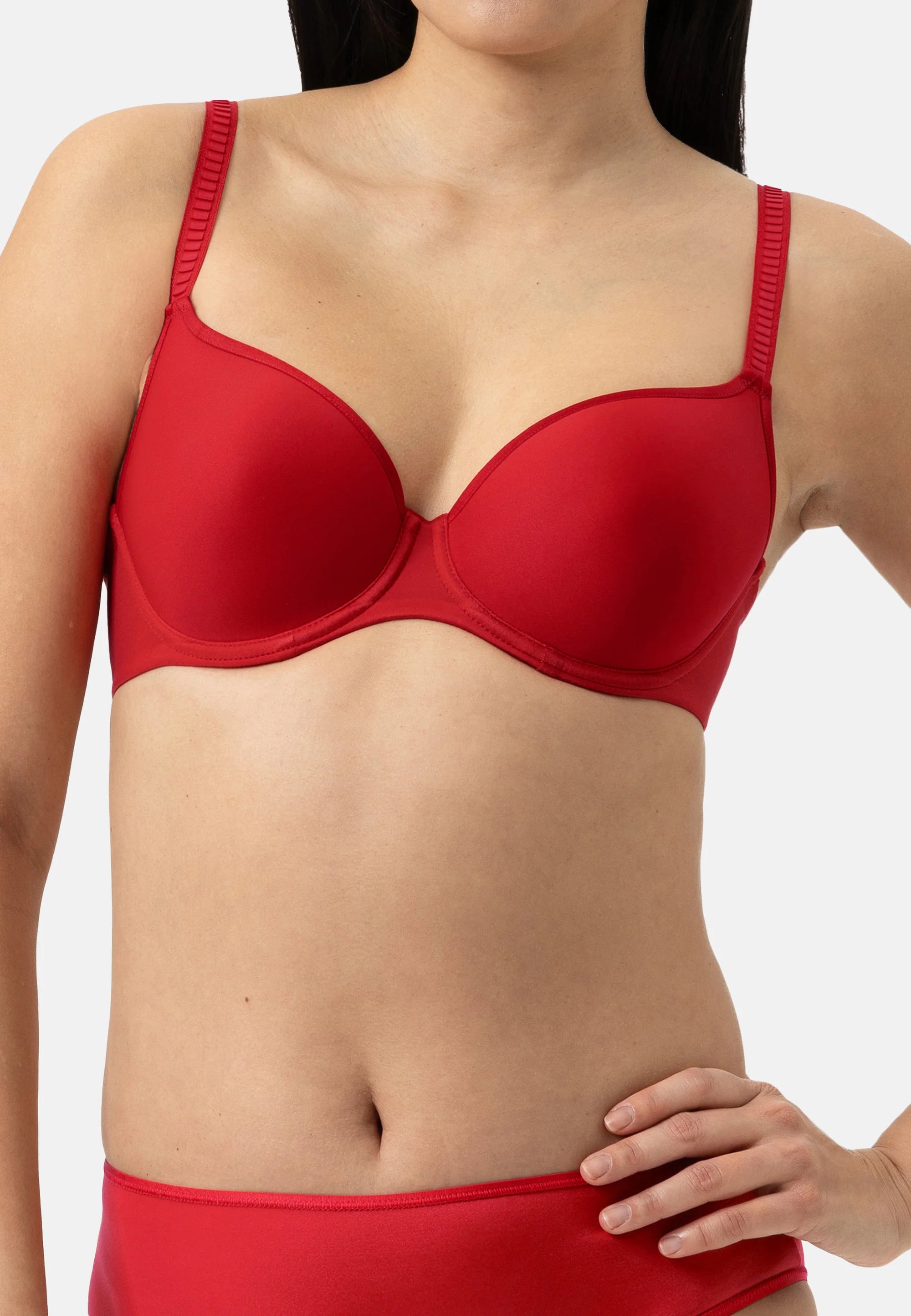 Reggiseno con ferretto MEY Spacer – Tappeto rosso