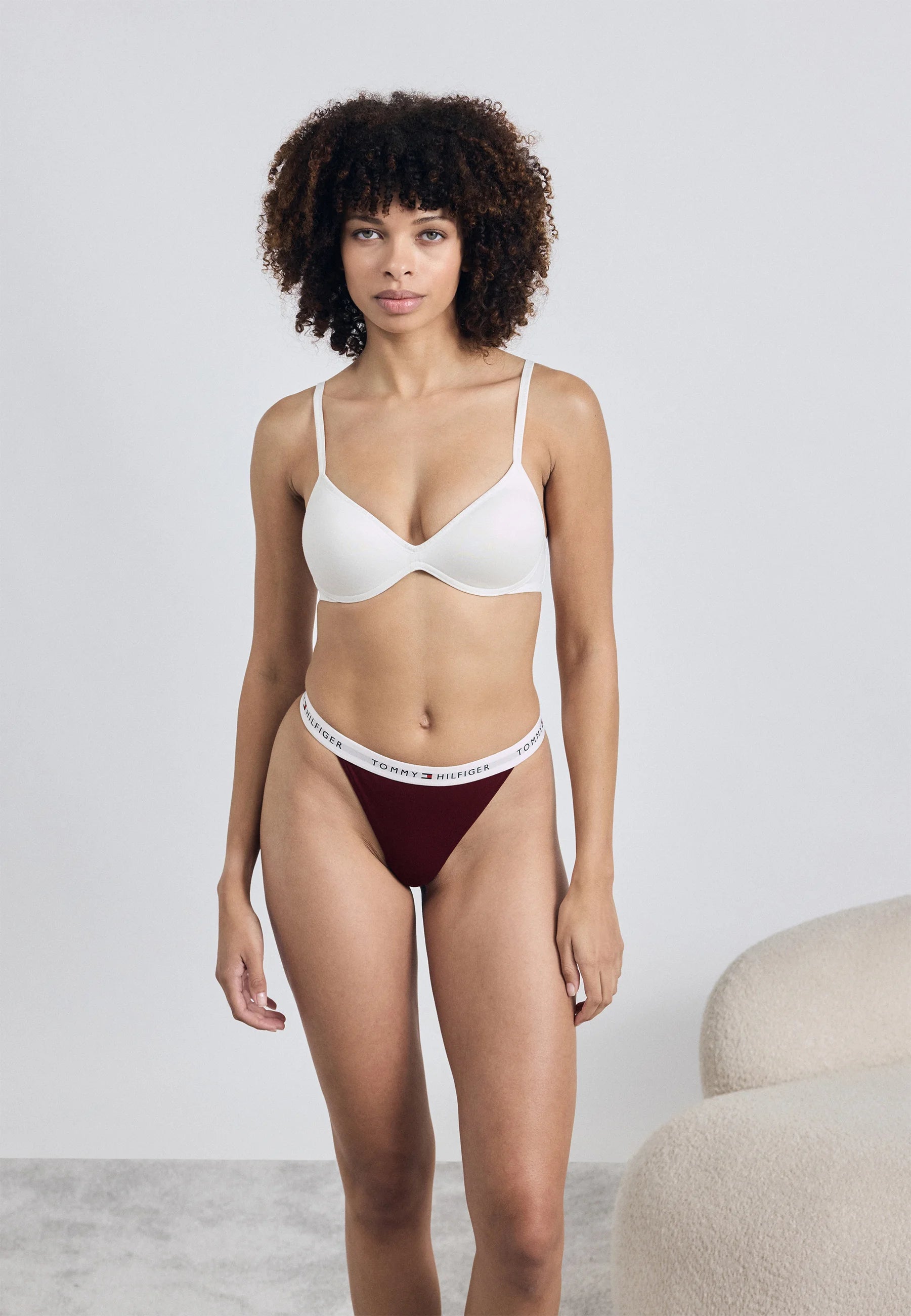 Tommy Hilfiger Thong 3-Pack – Black, Rouge, Burgundy