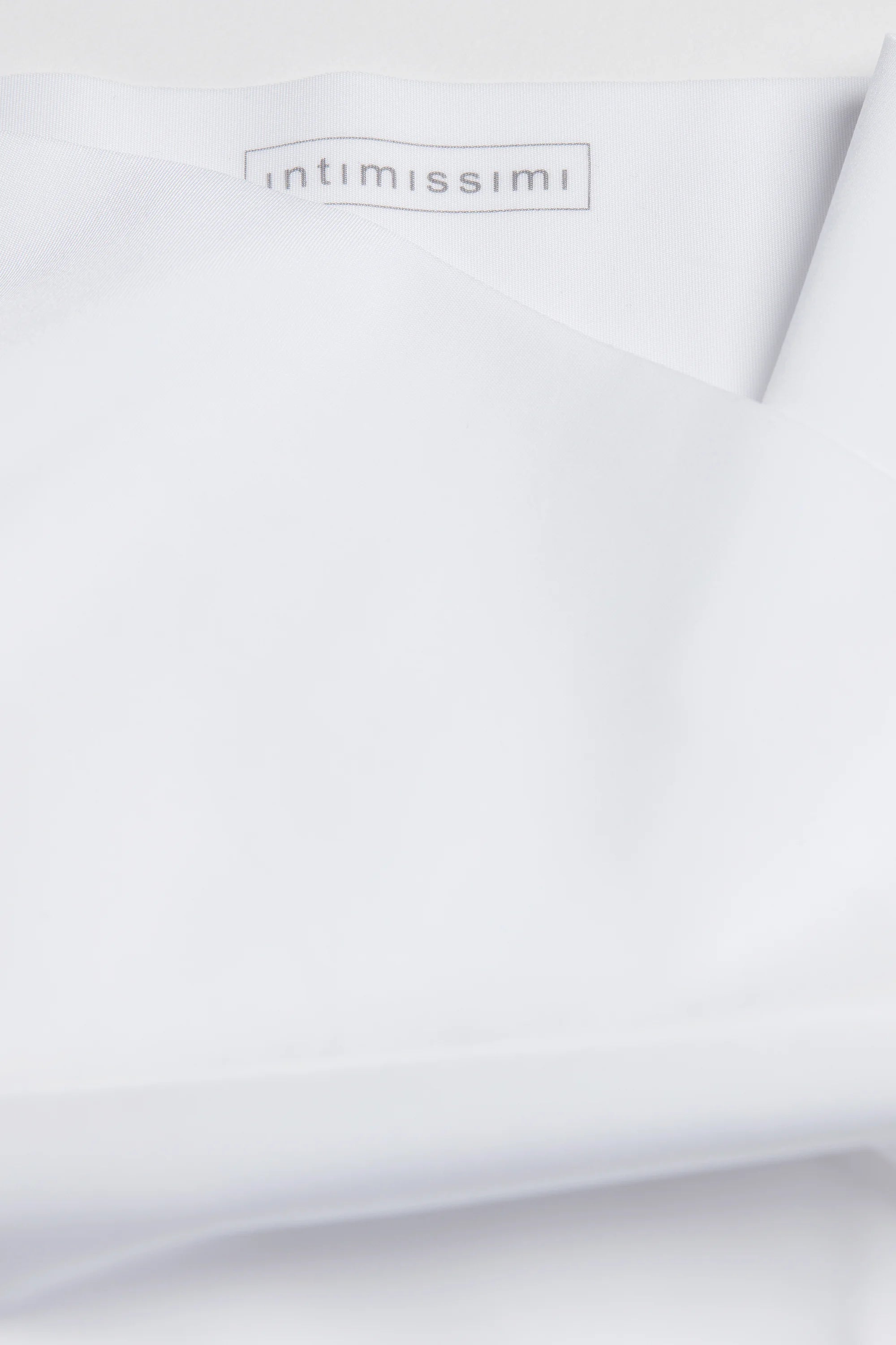Ultralehká brazilská tanga Intimissimi – bílá