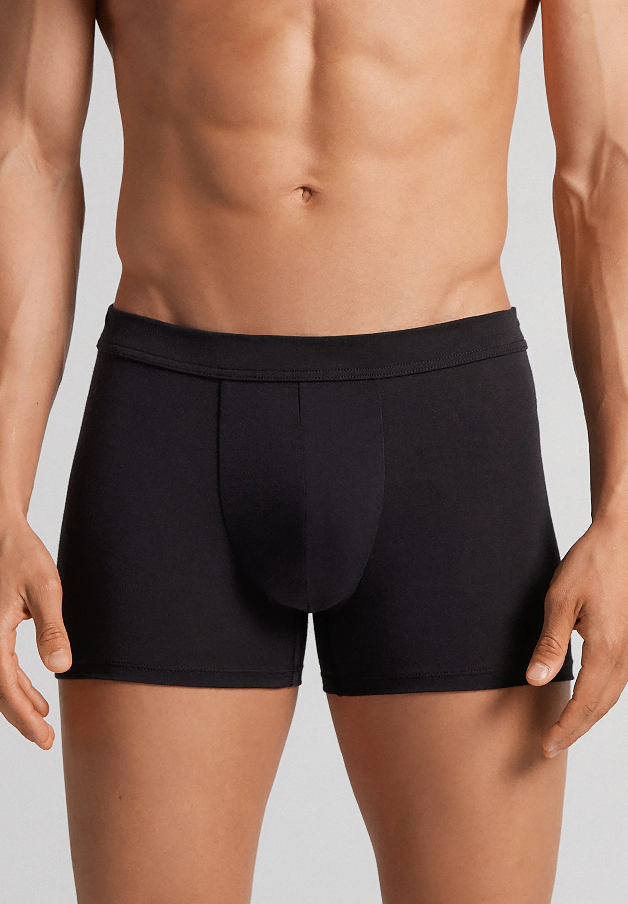 IUMAN Intimissimi Uomo Modalne jedwabne kąpielówki – czarne