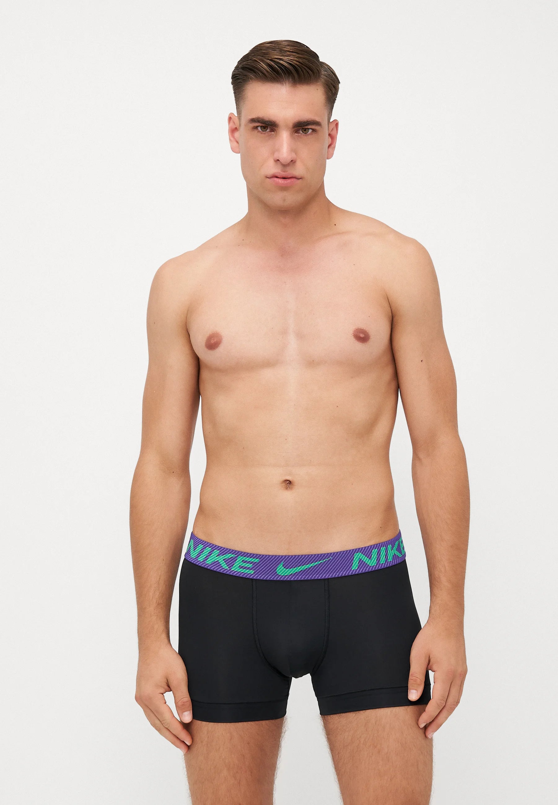 Confezione da 3 bauli intimi Nike: nero, verde shock, viola selvaggio