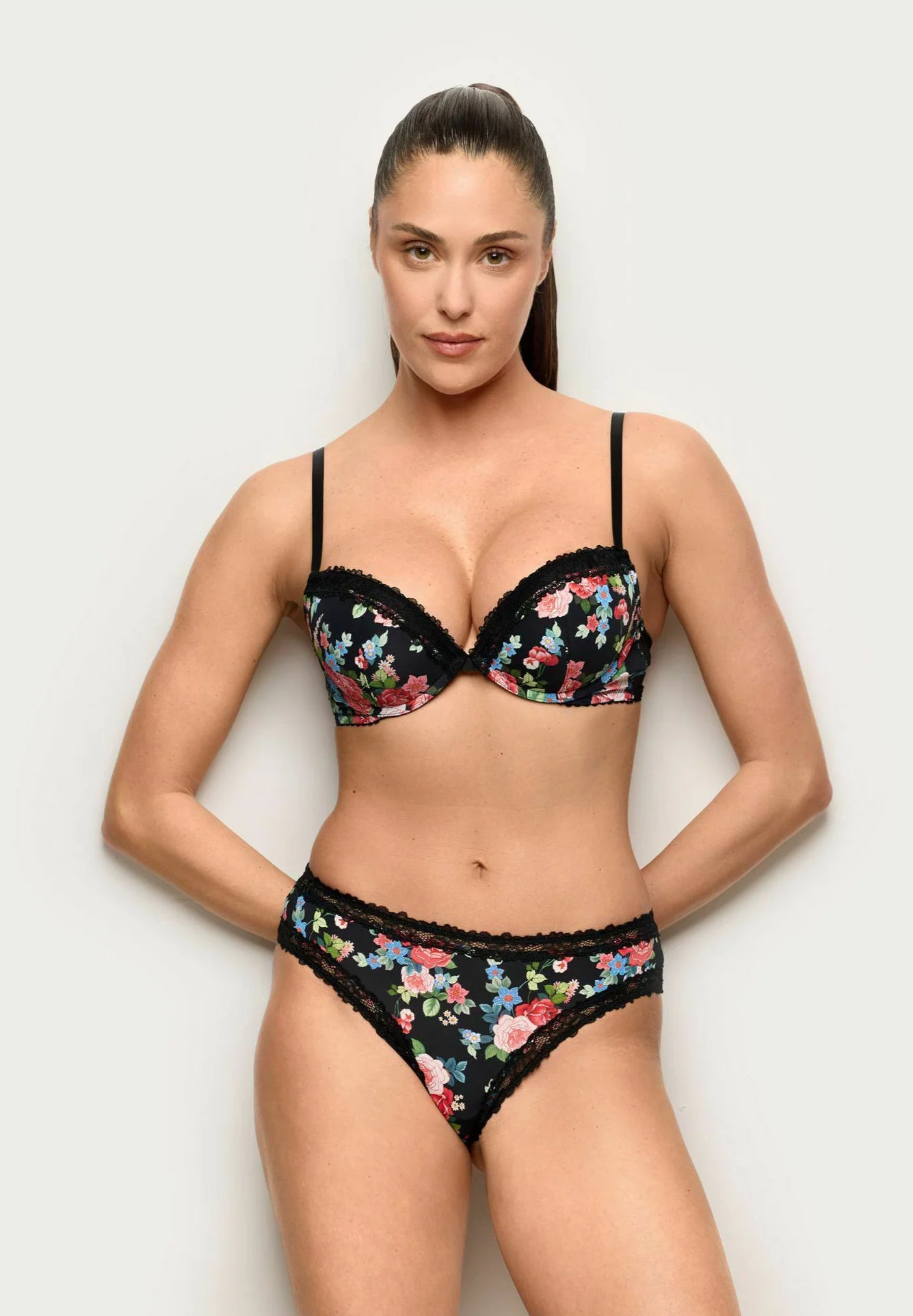 Brazilské kalhotky Yamamay Culotte – černé, růžové, modré