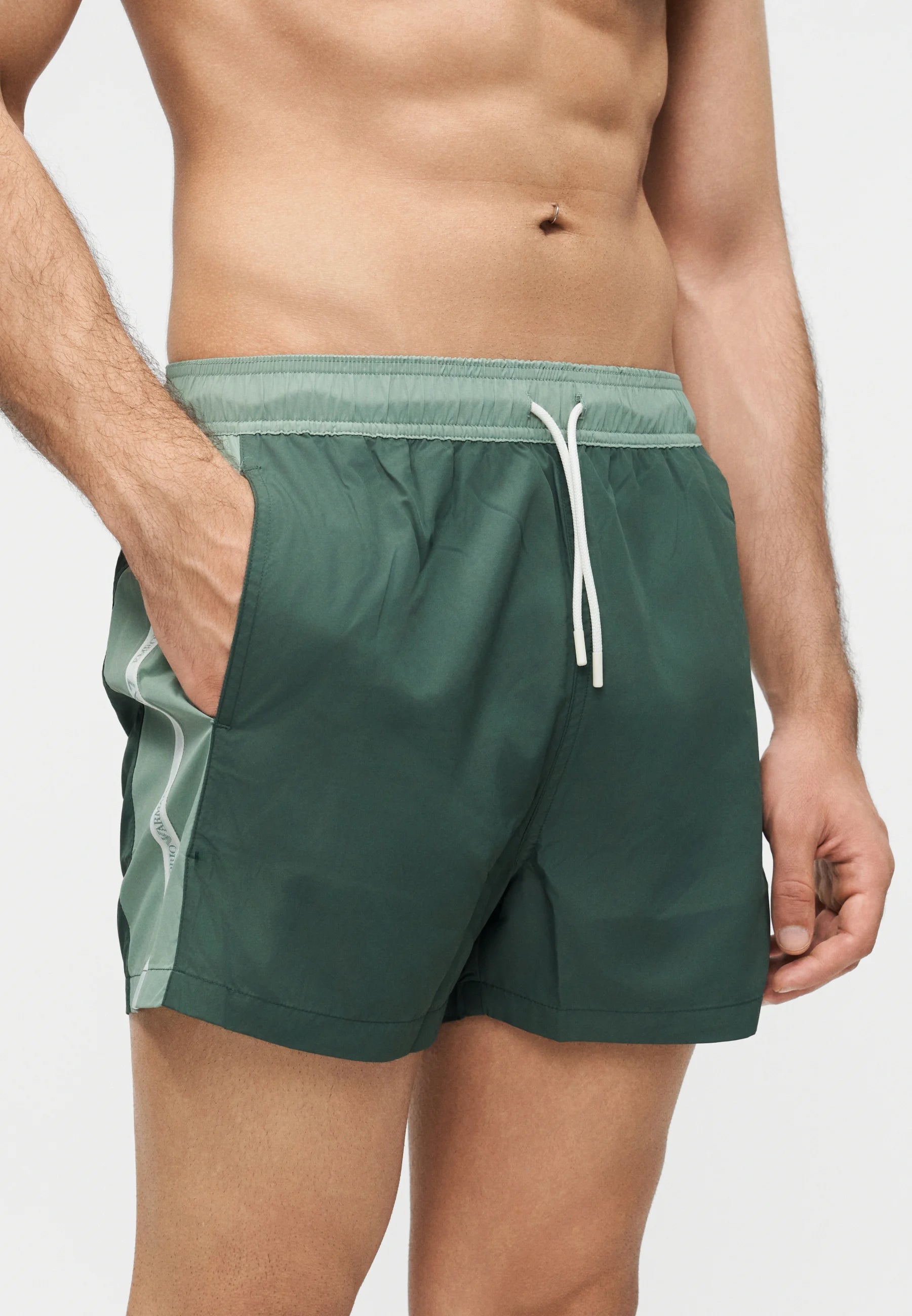 Spodenki kąpielowe Emporio Armani EA7 do sportów wodnych Colorblock – Cilantro, Green Bay