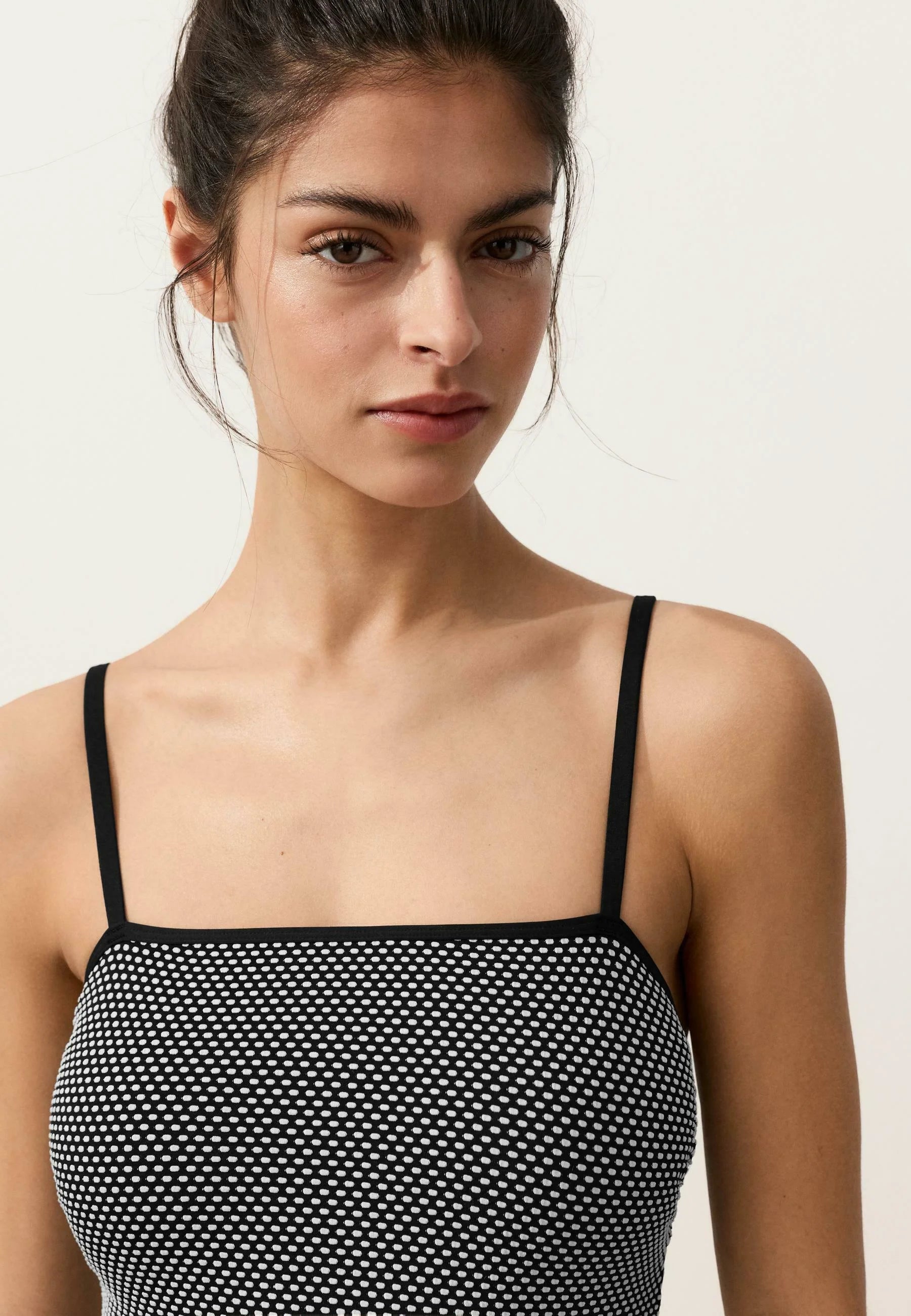 OYSHO Bandeau Jacquard Polka Dot One-Piece Swimsuit – Black