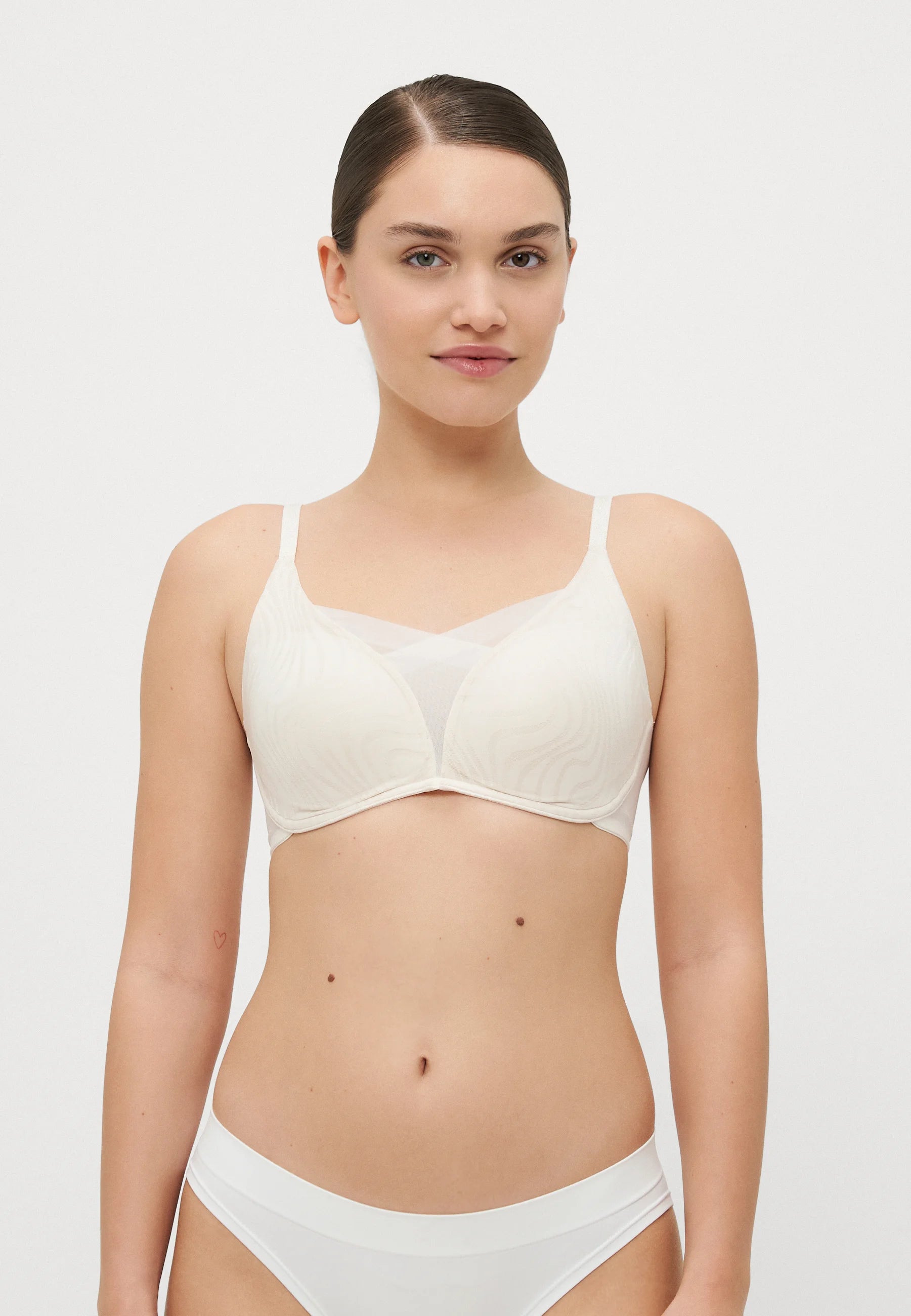 Triumph Shape Smart Ellipse Bustier – Ecru White