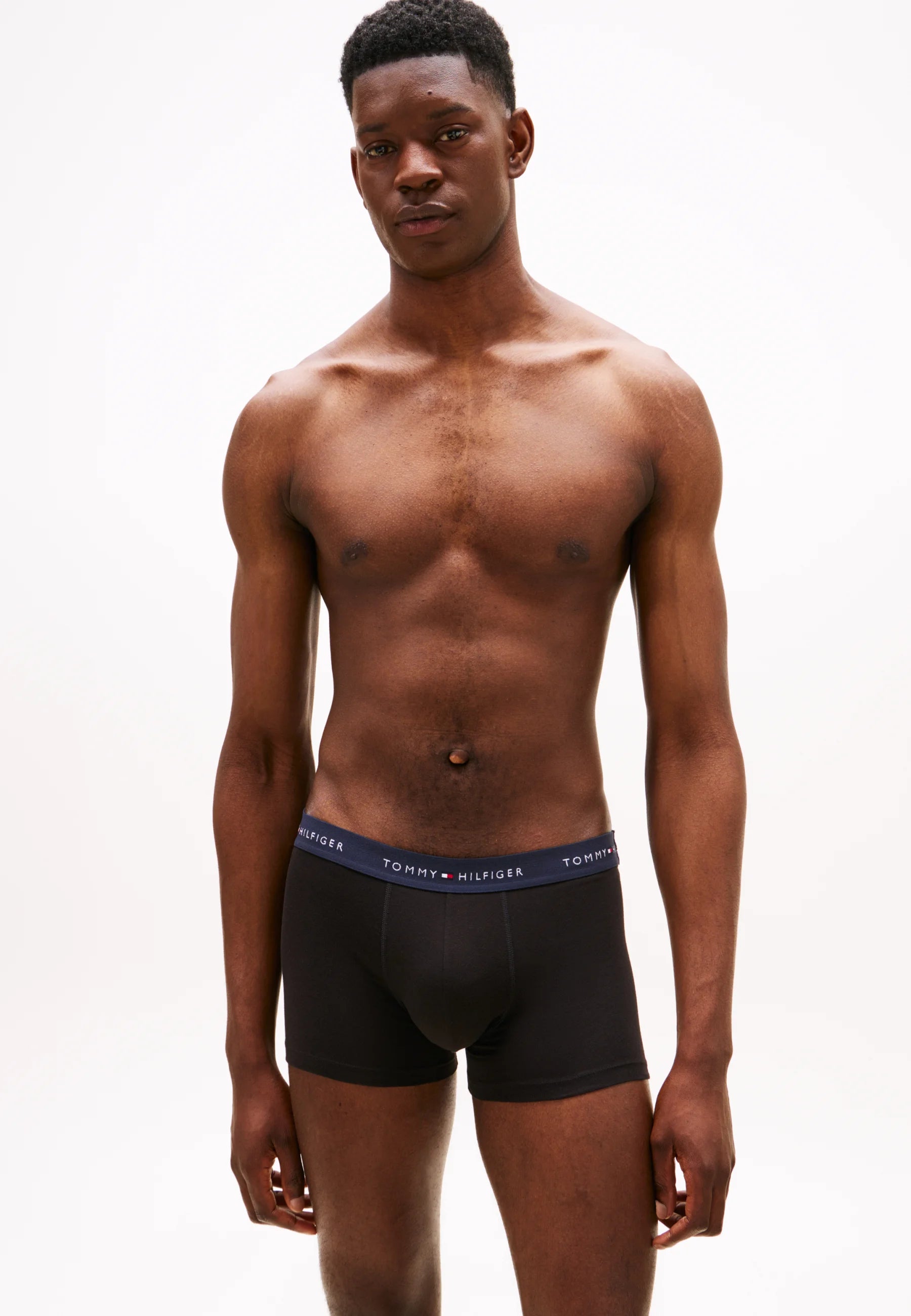 Tommy Hilfiger Signature Trunk 5 Pack – Foam Ocean, Dark Ash, Desert Sky, Black, White