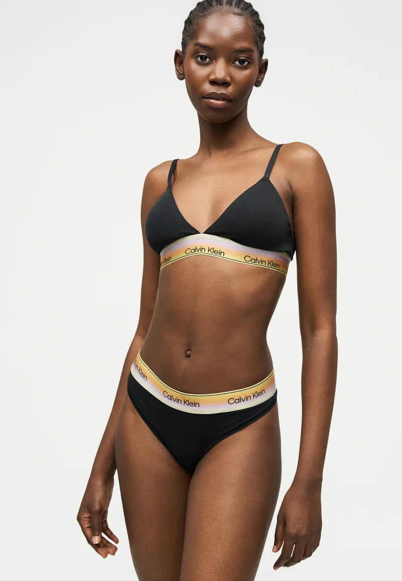 Calvin Klein Pride Thong – černá