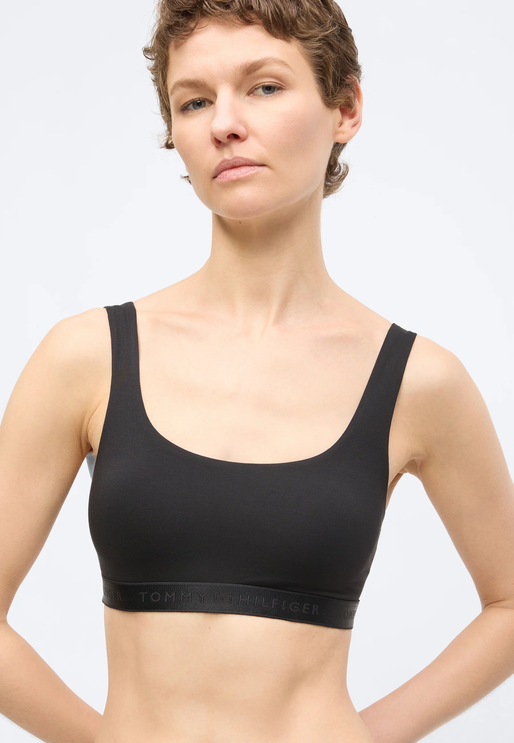 Reggiseno morbido Bralette sfoderato con logo moderno Tommy Hilfiger - Nero