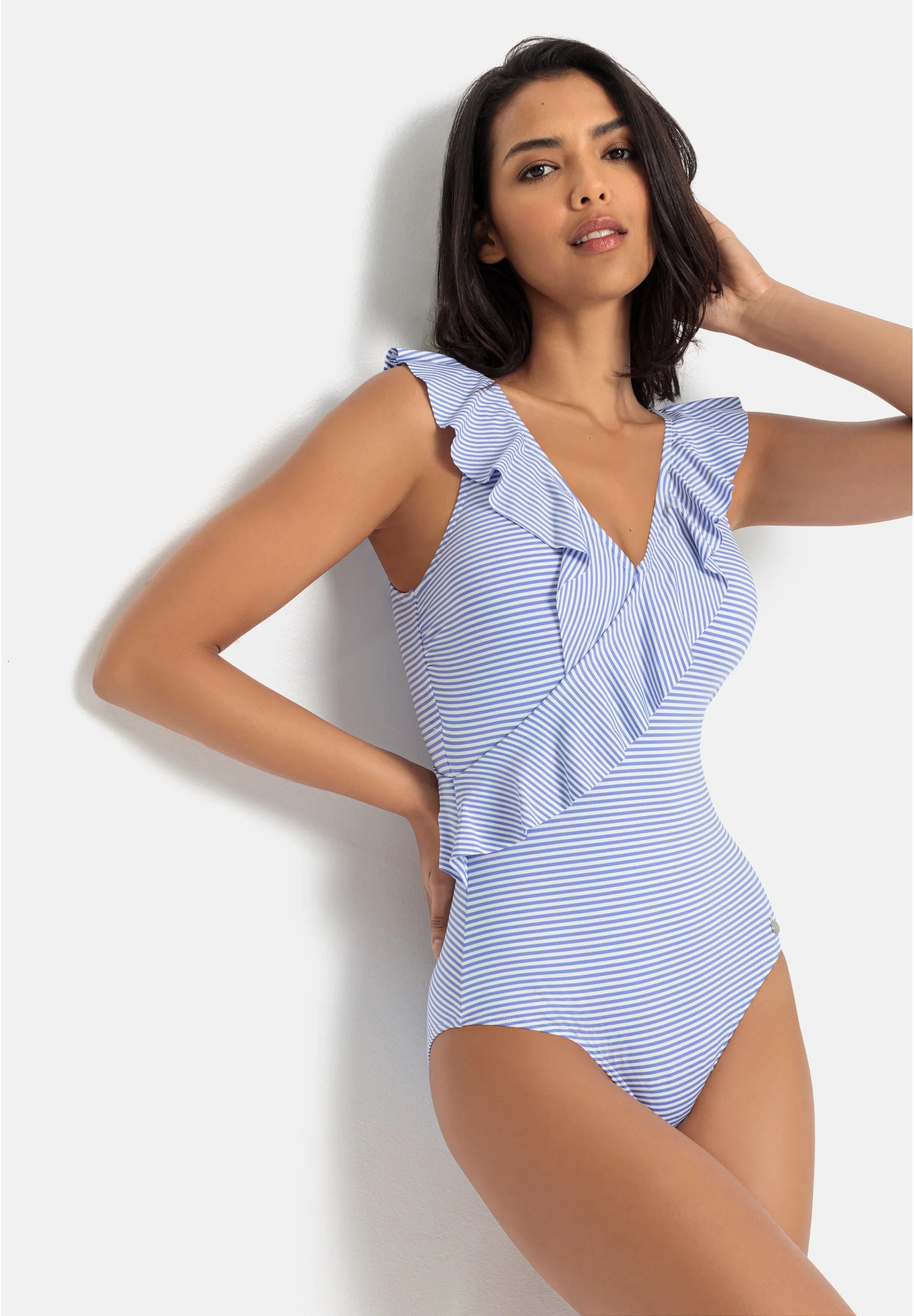 Costume da bagno classico LASCANA – Blu, Bianco