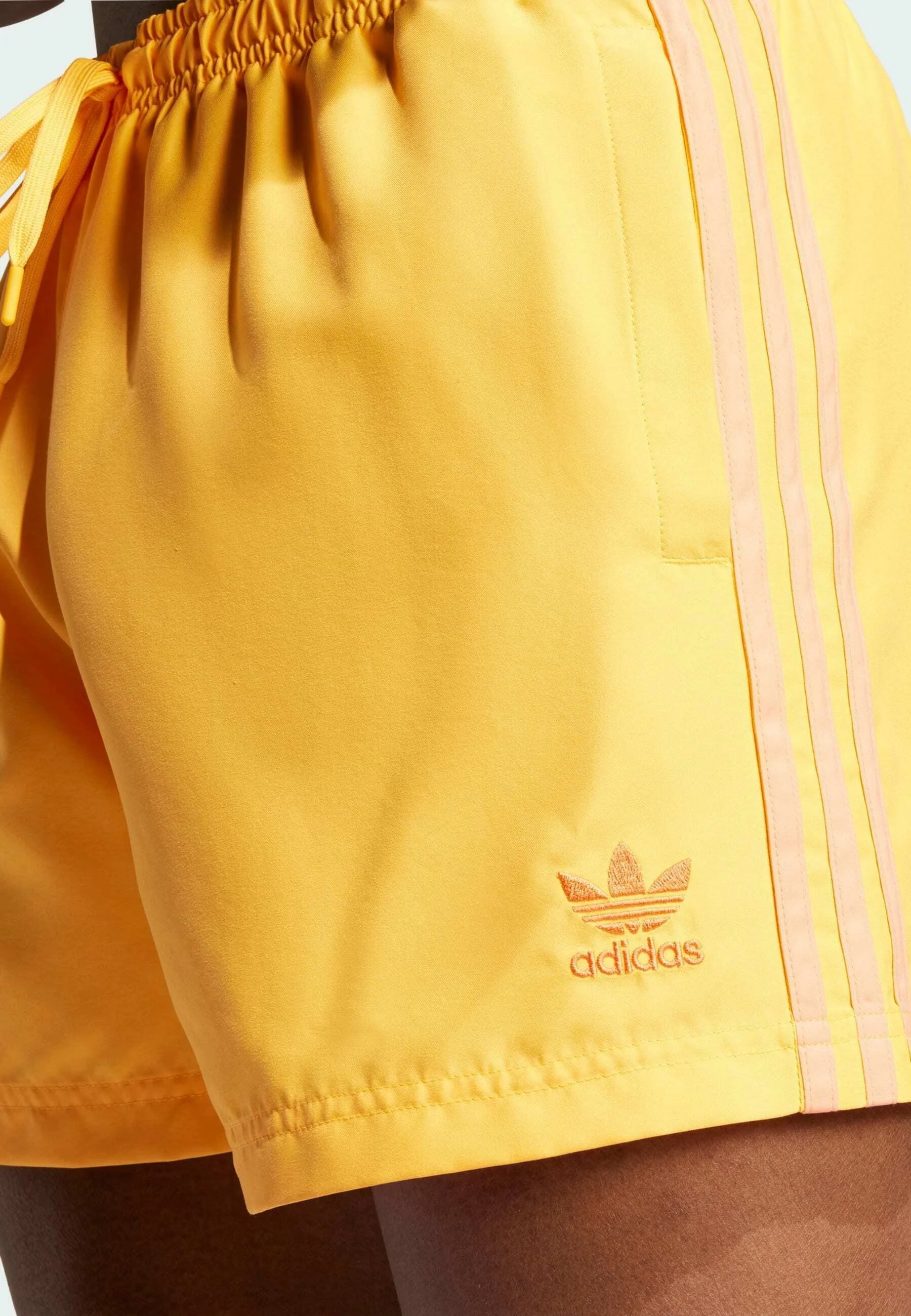Short de bain Adidas Originals ADIC – Or véritable