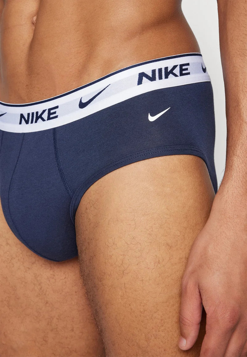 Spodní prádlo Nike Brief 3 Pack – černá, červená, oranžová
