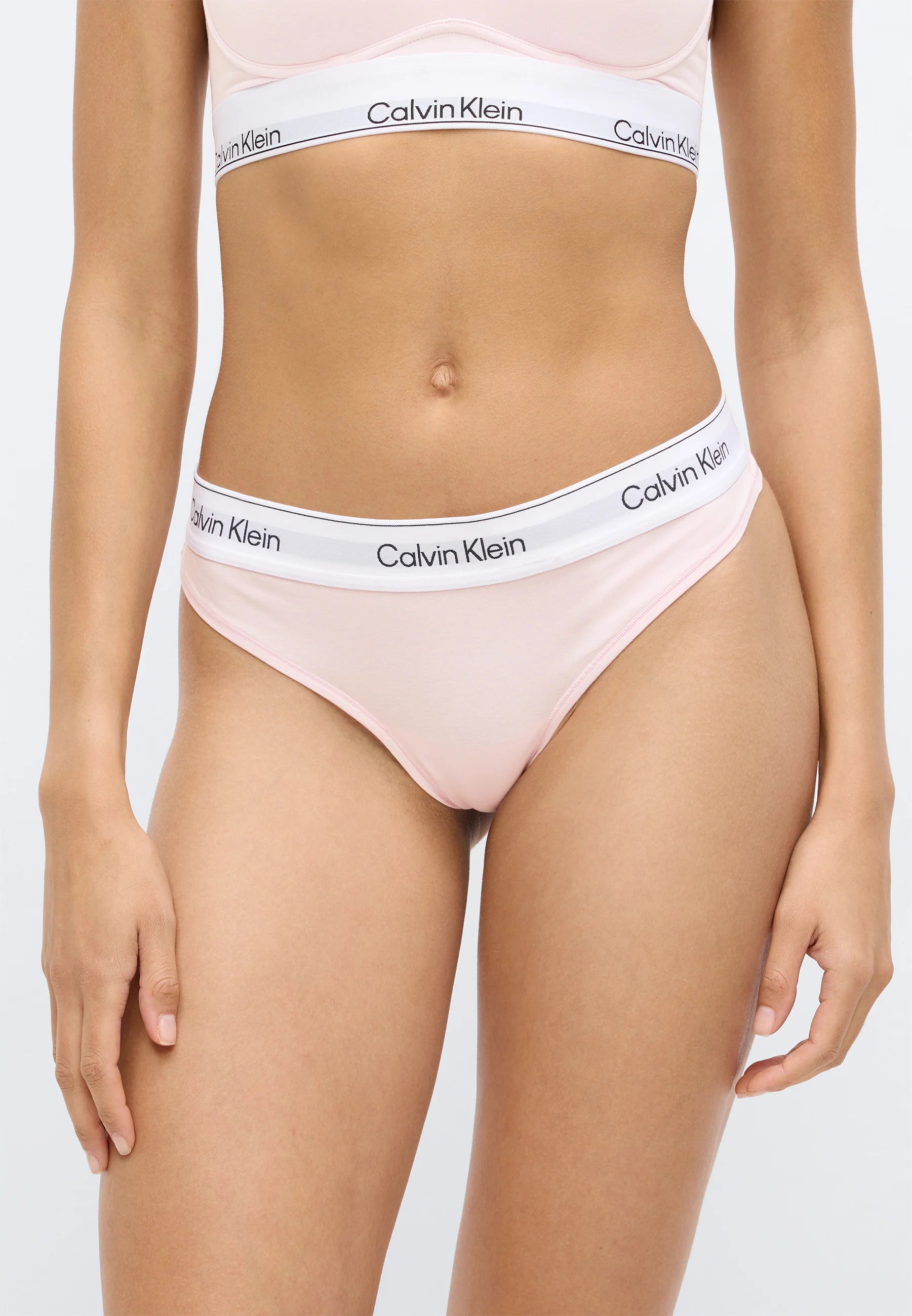 Dwupak stringów Calvin Klein – biały, kołysankowy róż