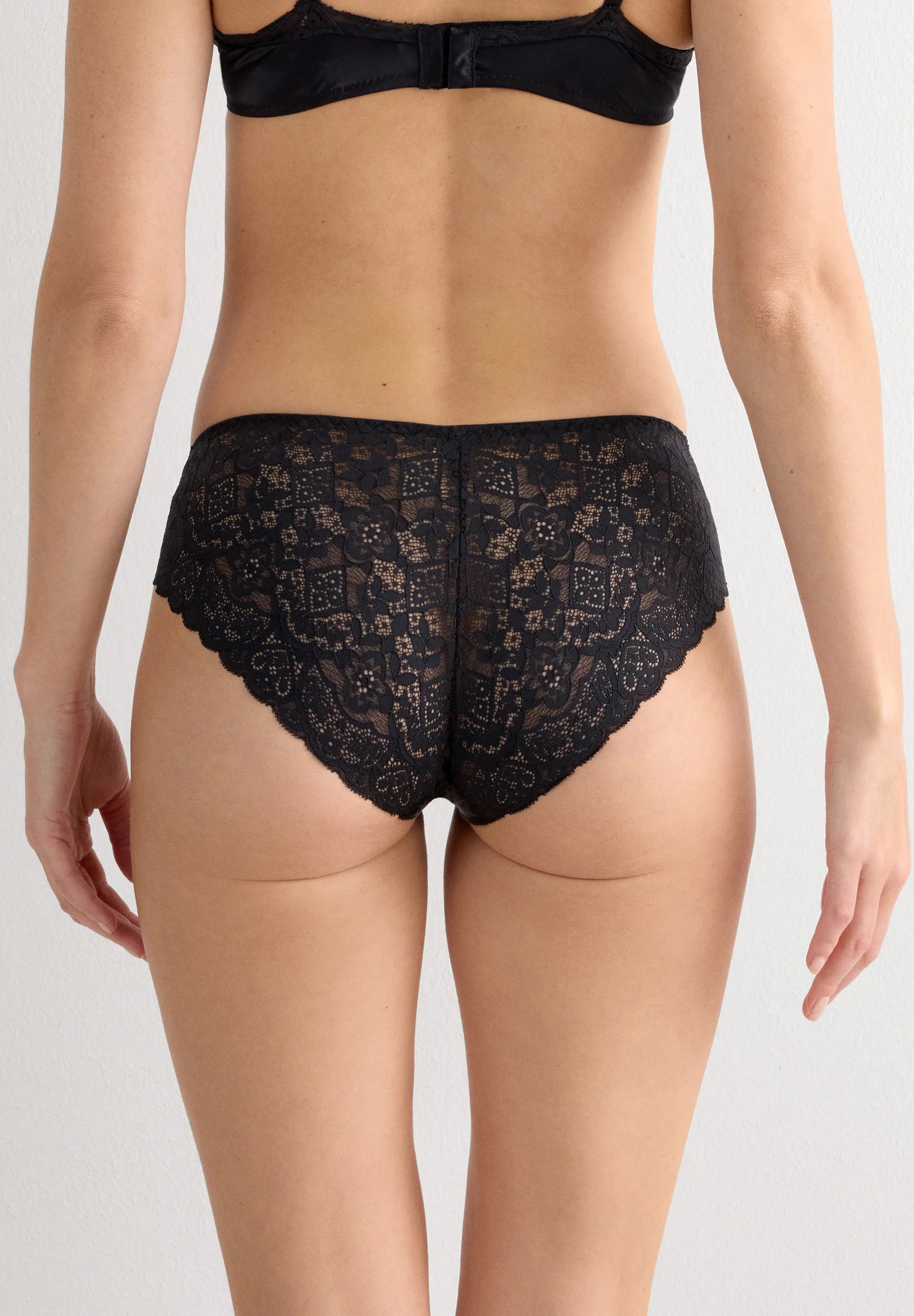 Intimissimi Regular Fit Briefs – Black