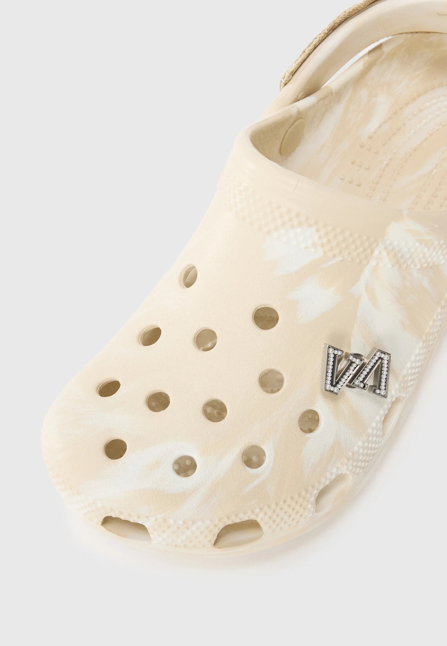 Crocs Elevator Boys Classic Unisex Clog – Sandstone