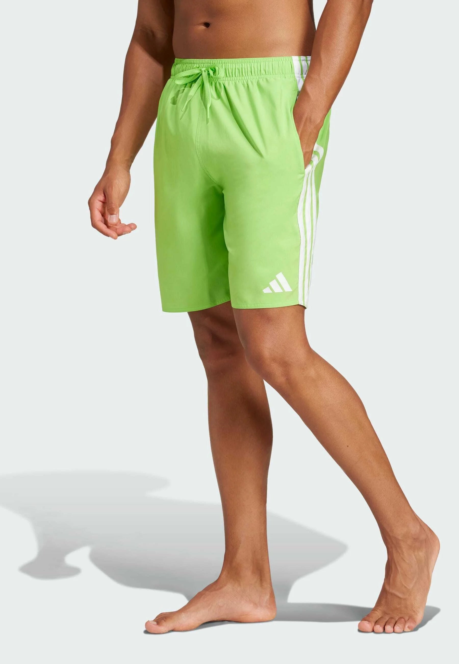 Adidas Sportswear 3 Streifen 8 Zoll Badeshorts – Team Semi Sol Grün, Weiß