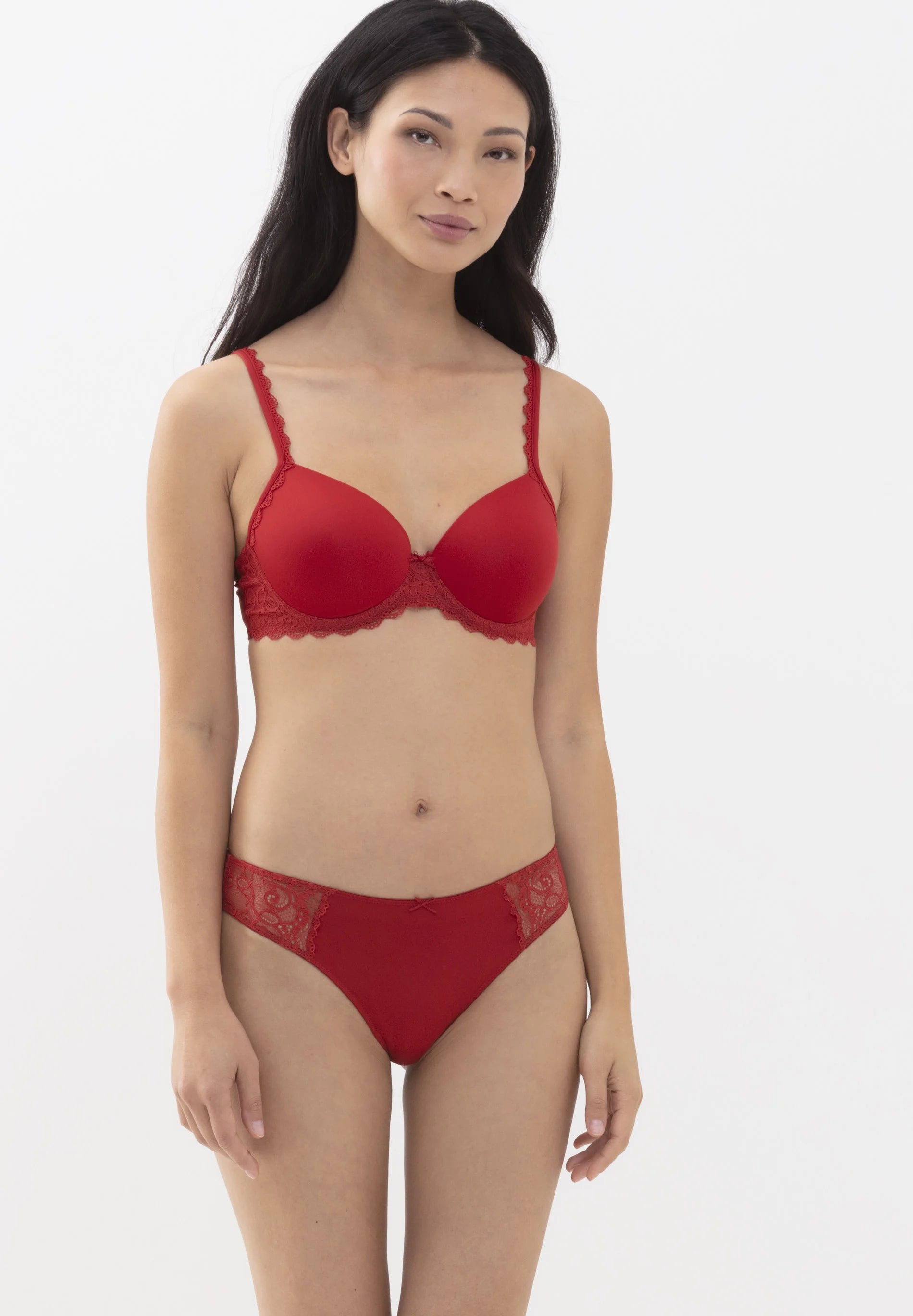 Reggiseno con ferretto in pizzo MEY – Rubino