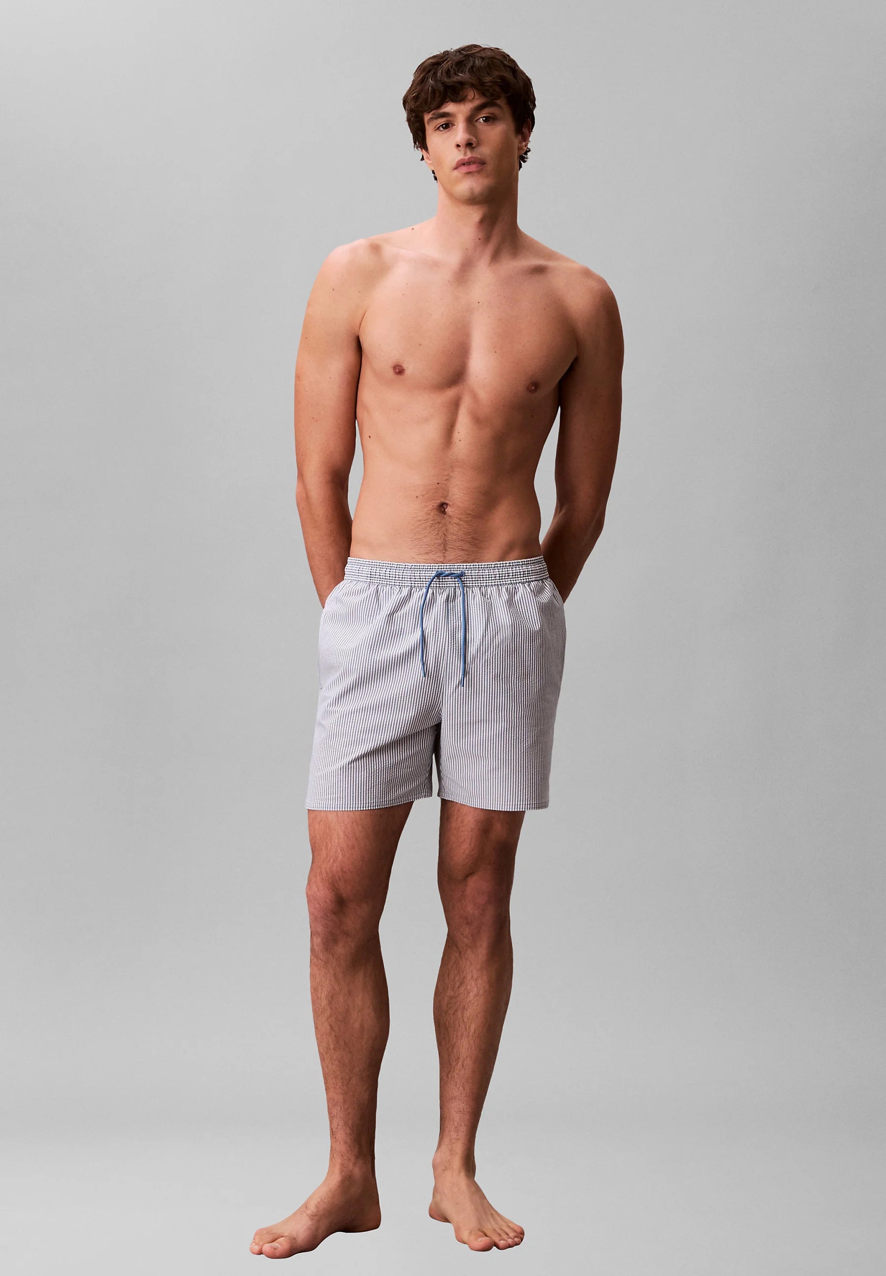 Short de bain Calvin Klein Medium à cordon de serrage – Bleu Liberty, Blanc