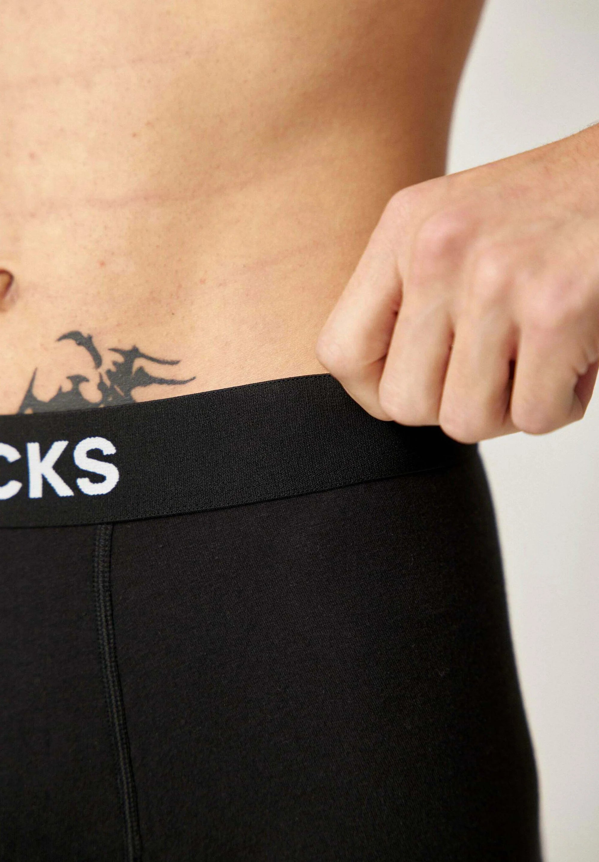 SNOCKS Confezione da 3 boxer a gamba corta - Nero