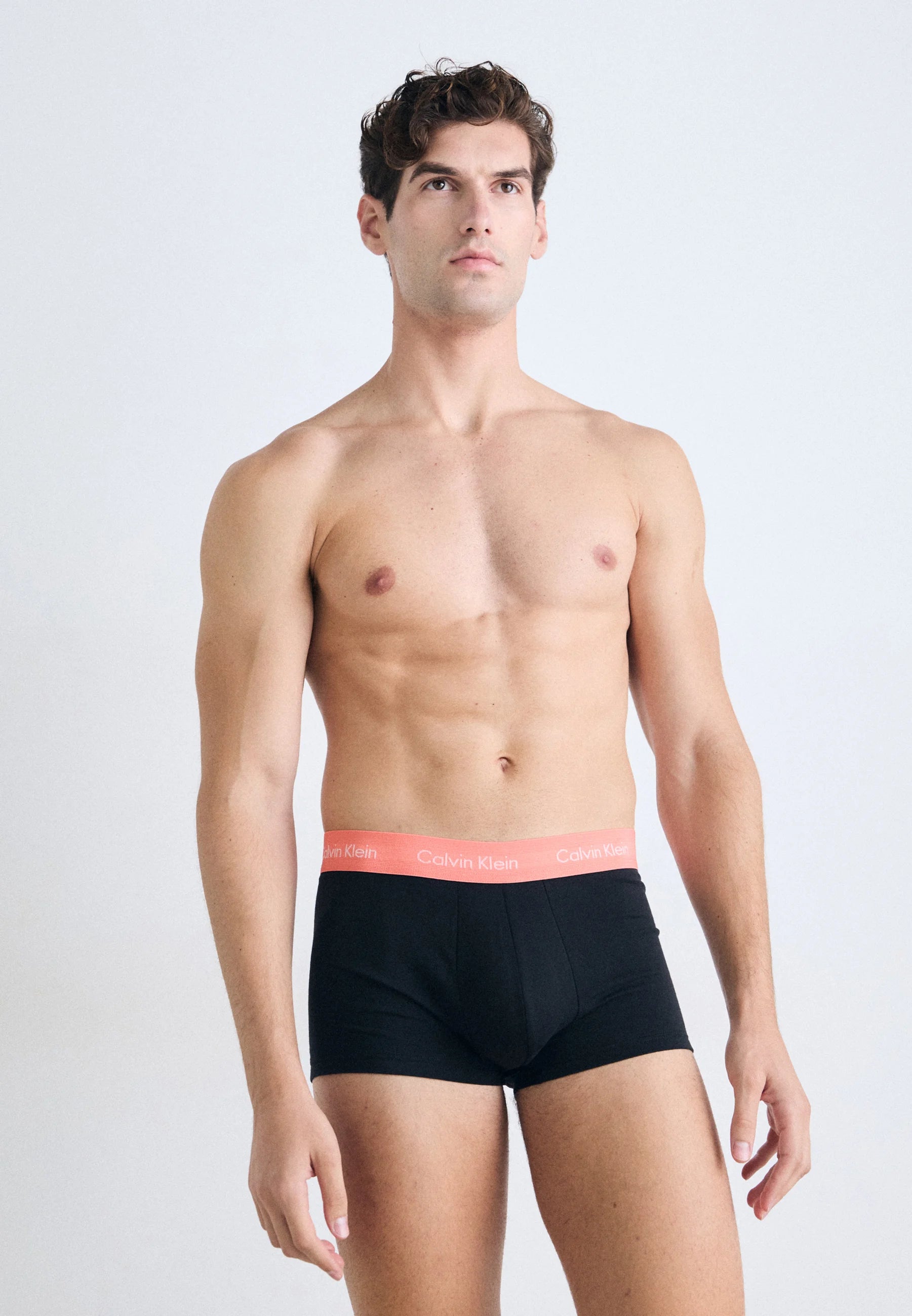 Bavlněné Stretch Trunks Calvin Klein – 3 balení – černé s bílým, růžovým a tmavě modrým pasem