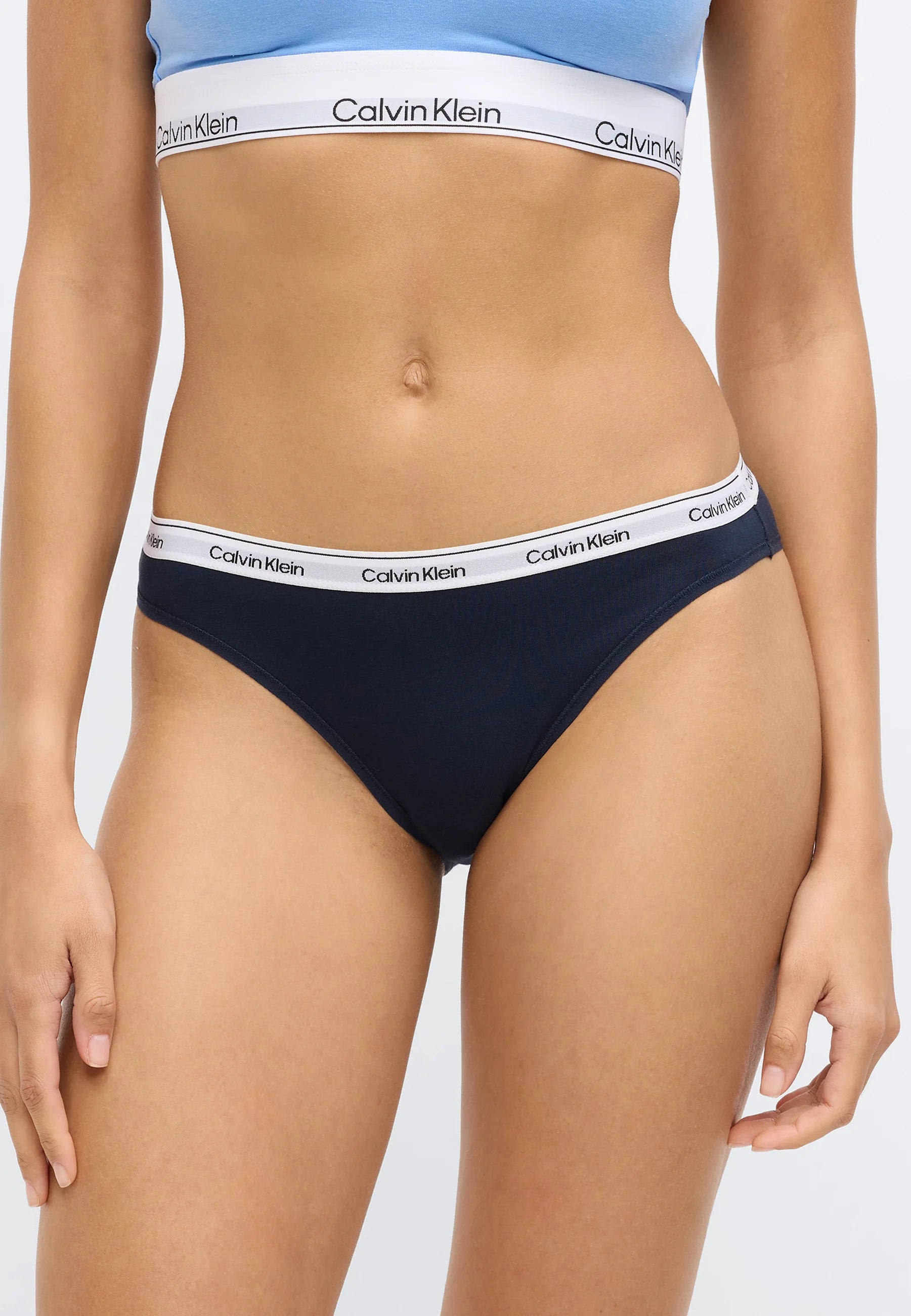 Calvin Klein Icon Logo Briefs – 5 Pack, Shoreline, Blue Descent, White, Grey