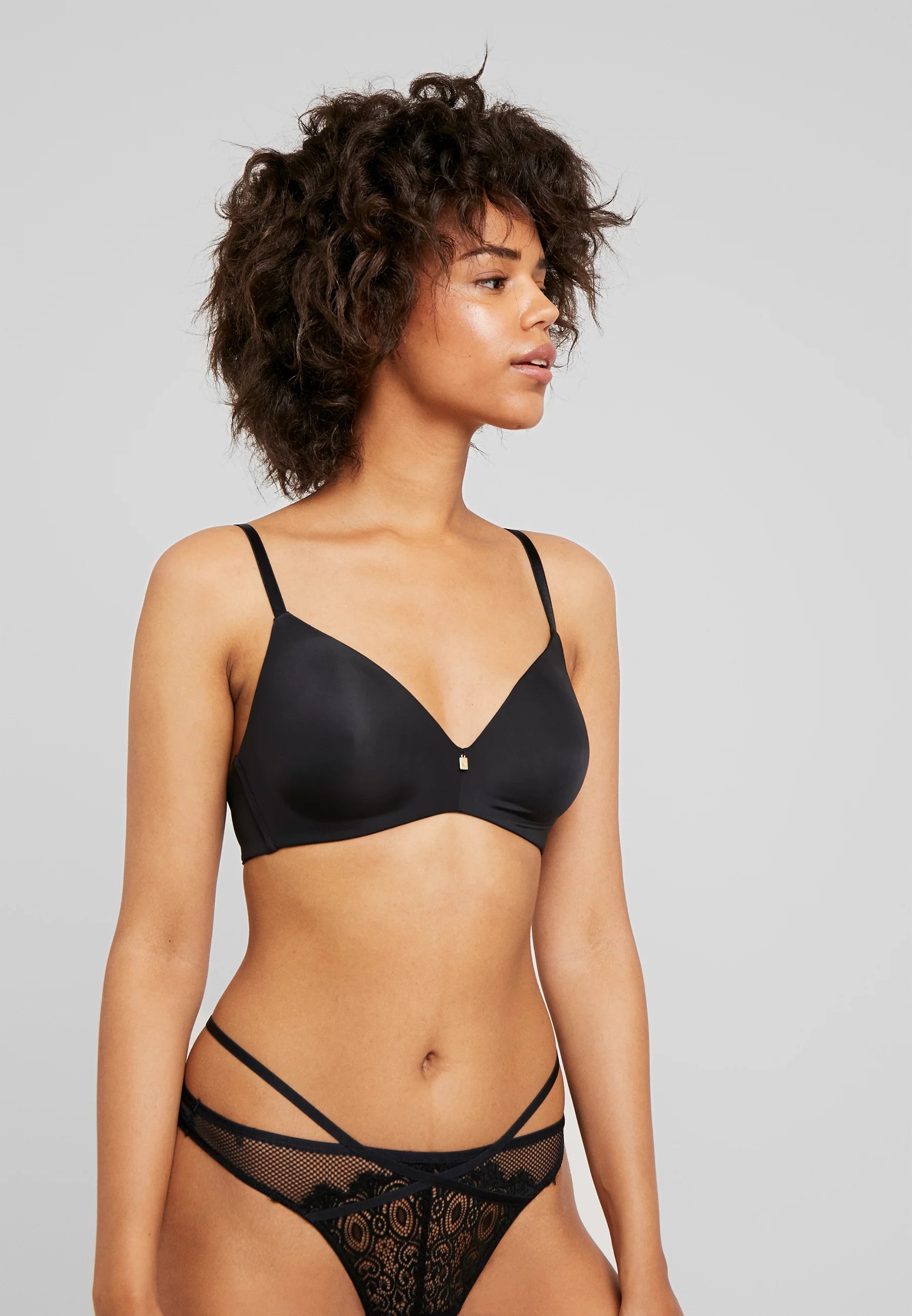 Triumph Body Make-Up Essentials T-Shirt Bra – Black