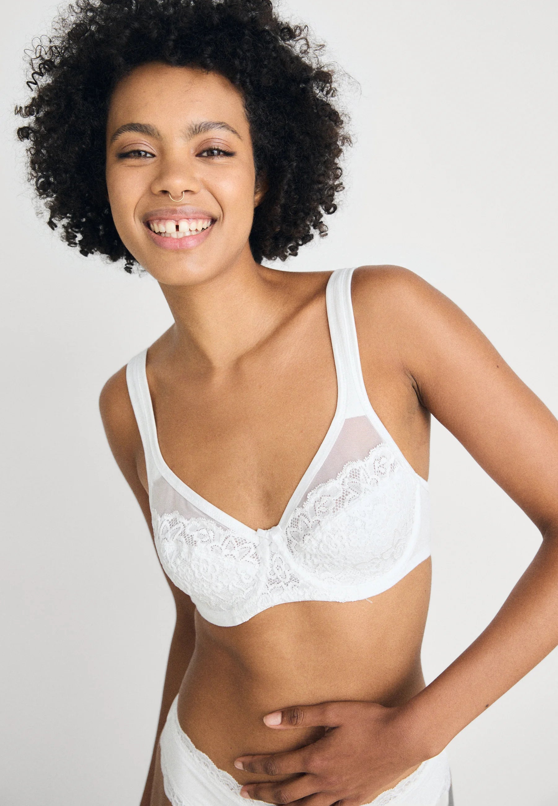 LASCANA Petite Fleur Minimizer Underwire Bra 2 Pack – Green, White