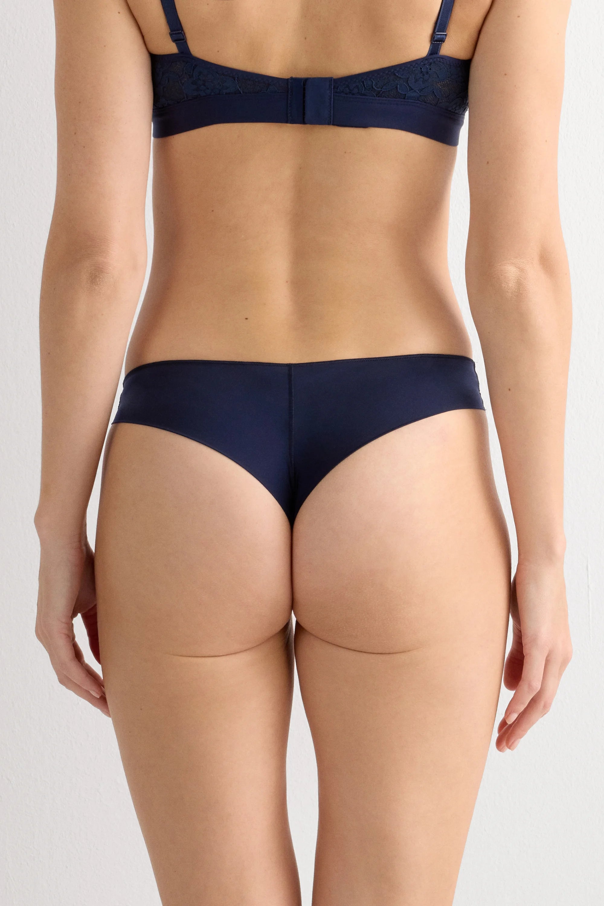 Intimissimi String Dentelle – Bleu