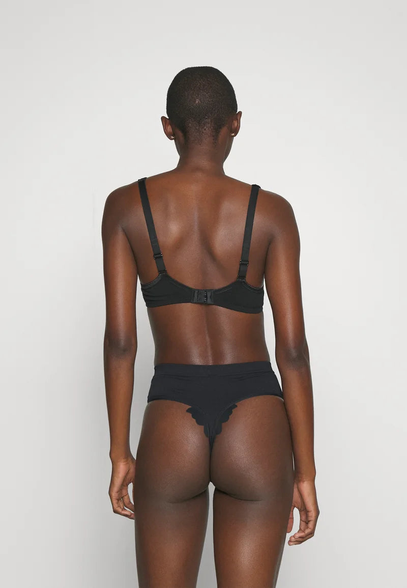 LASCANA Petite Fleur Minimizer Under Wire Bra 2 Pack – černá, bílá