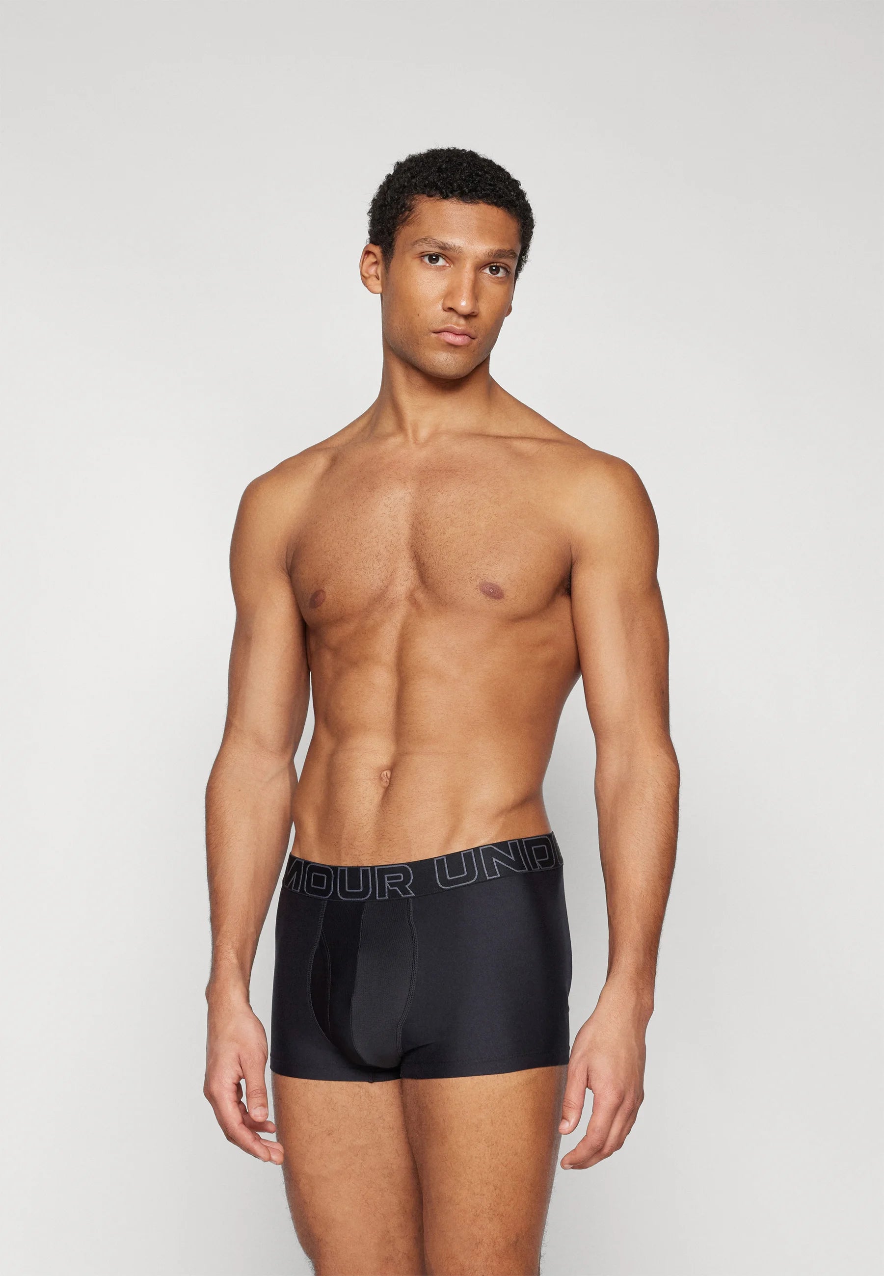 Under Armour Performance Tech Trunks – 3er-Pack – Schwarz
