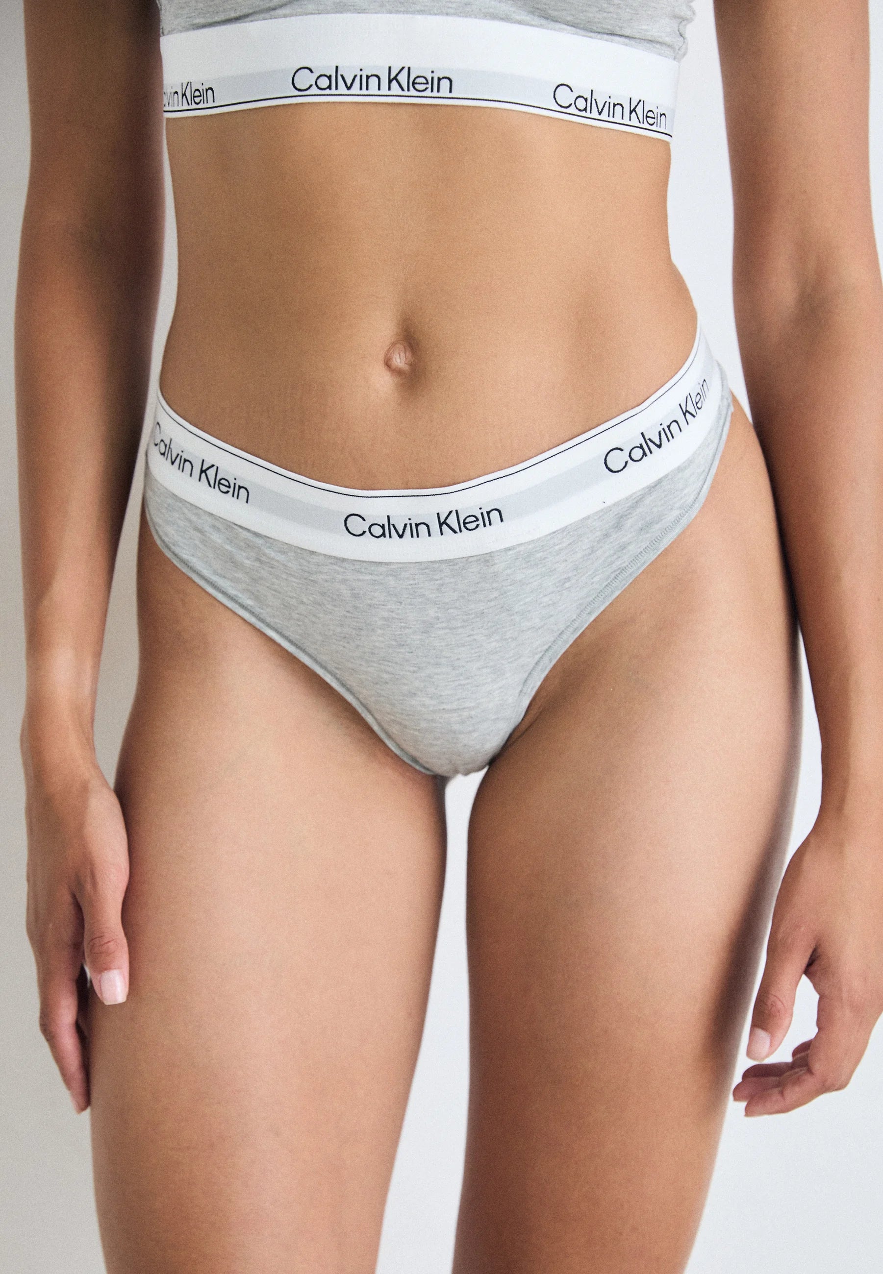 Calvin Klein Icon Thong – Grey Heather